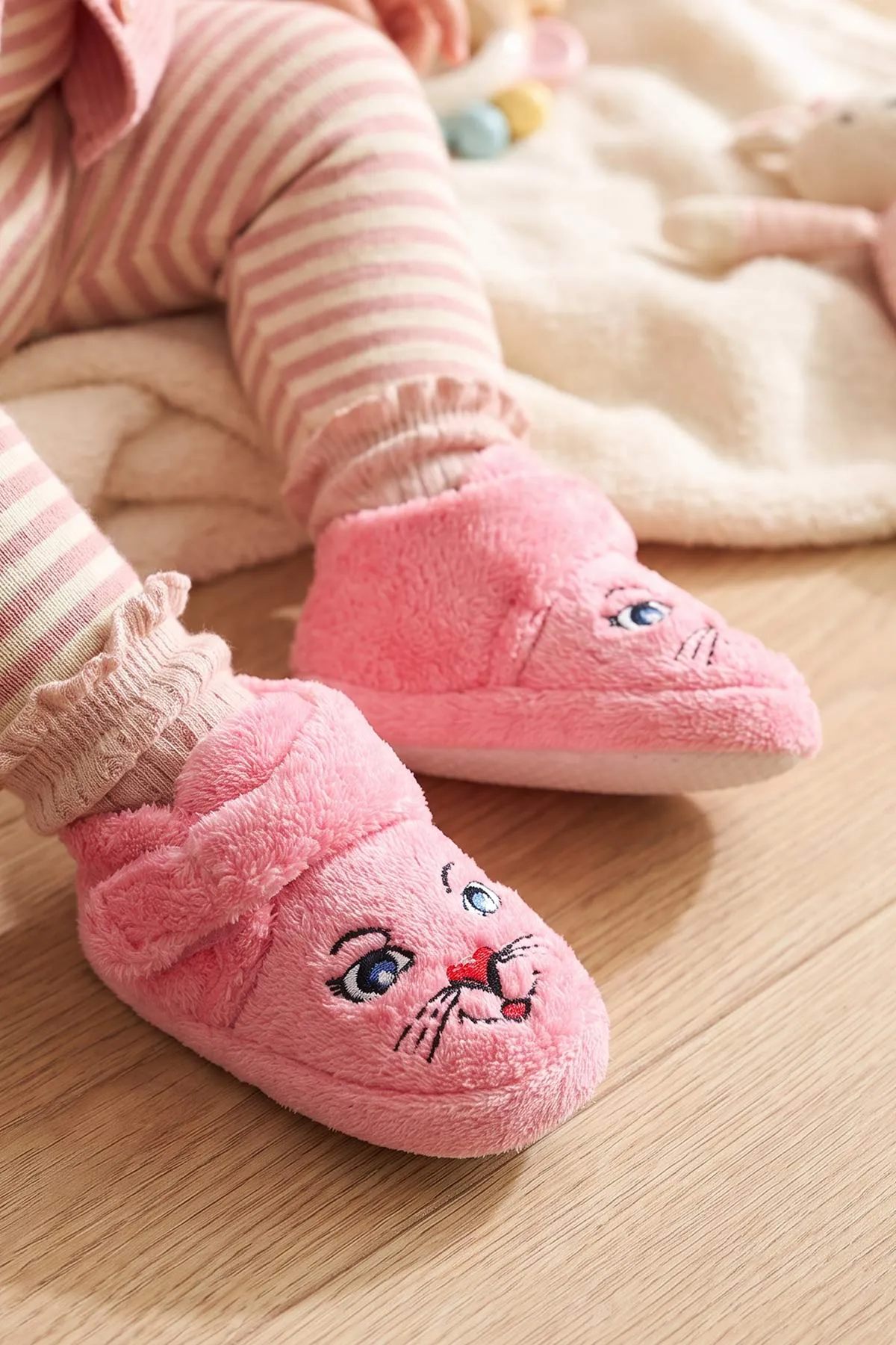 Fuşya ( 21 - 24 ) Peluş Cırt Bantlı Kız Bebek Panduf 499068