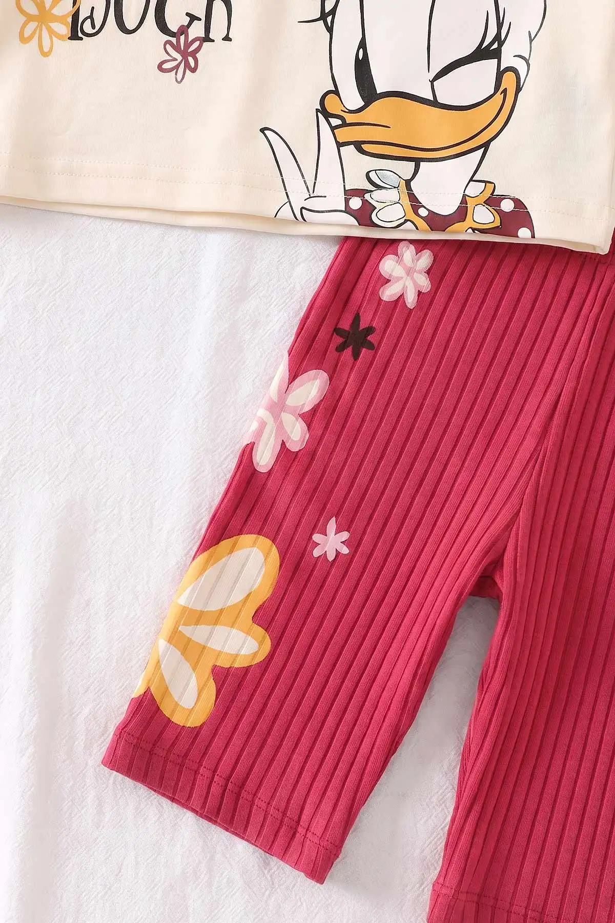 Fuşya (4-10 Yaş)Daisy Duck Baskılı  Alt Fitilli Baskılı Şort Diz Boy Kısa Taytlı Kız Çocuk Yazlık Takım 469893