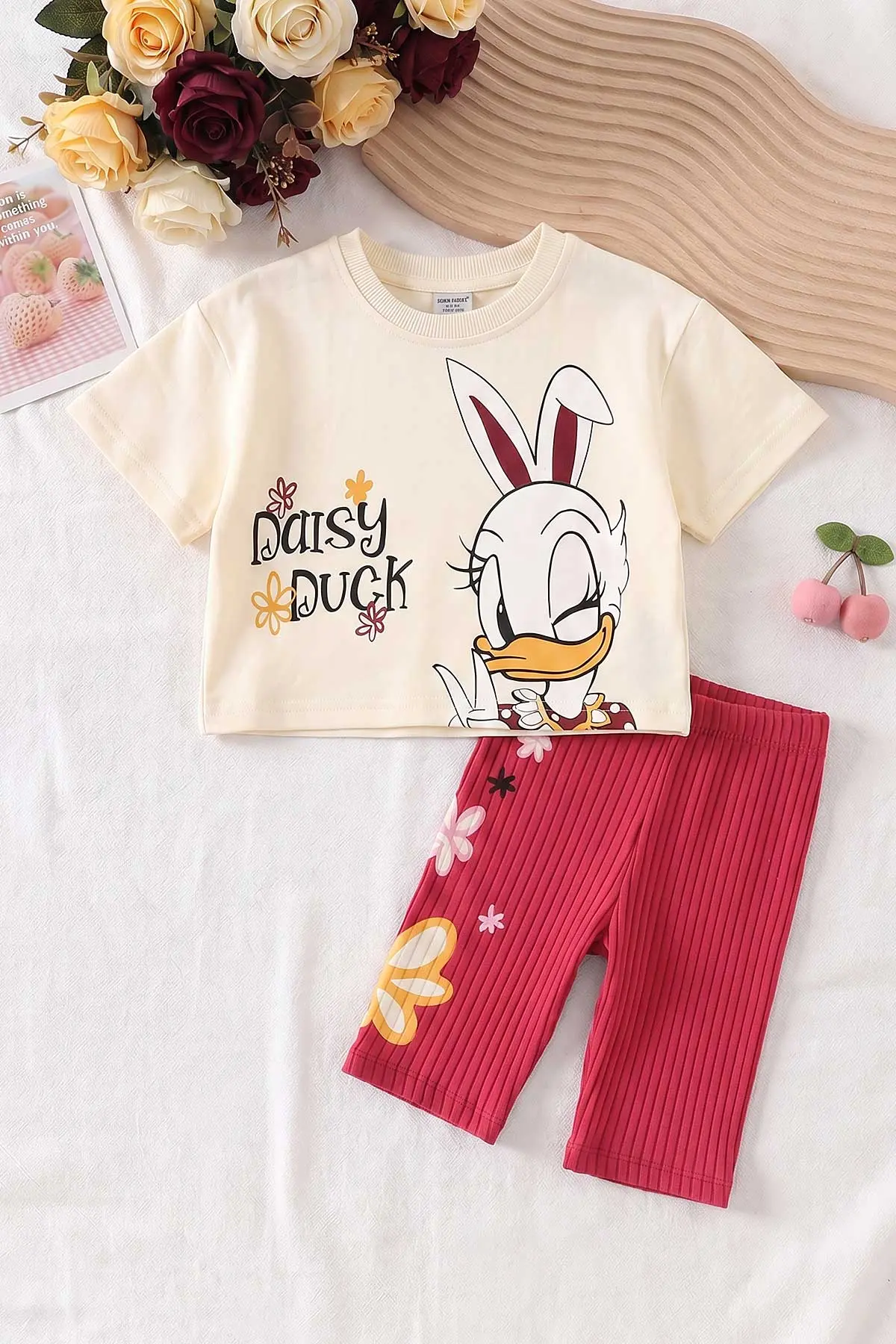 Fuşya (4-10 Yaş)Daisy Duck Baskılı  Alt Fitilli Baskılı Şort Diz Boy Kısa Taytlı Kız Çocuk Yazlık Takım 469893