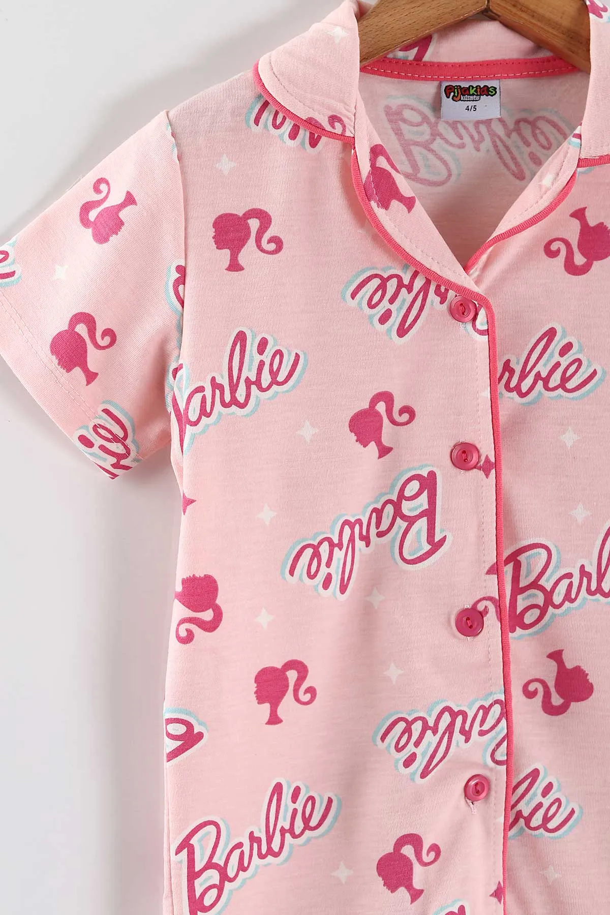 Fuşya (4-12 Yaş) Baskılı Kısa Kol Ön Düğmeli Göz Bandı Detaylı Kız Çocuk Pijama Takım 453259