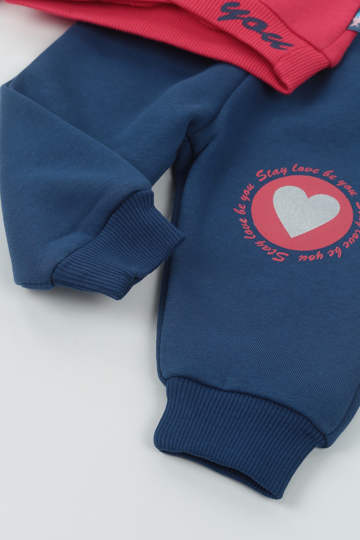 Fuşya (9-24 Ay) Stay Love Kalp Baskılı Üç İp Şardonlu Kız Çocuk Takım 136611