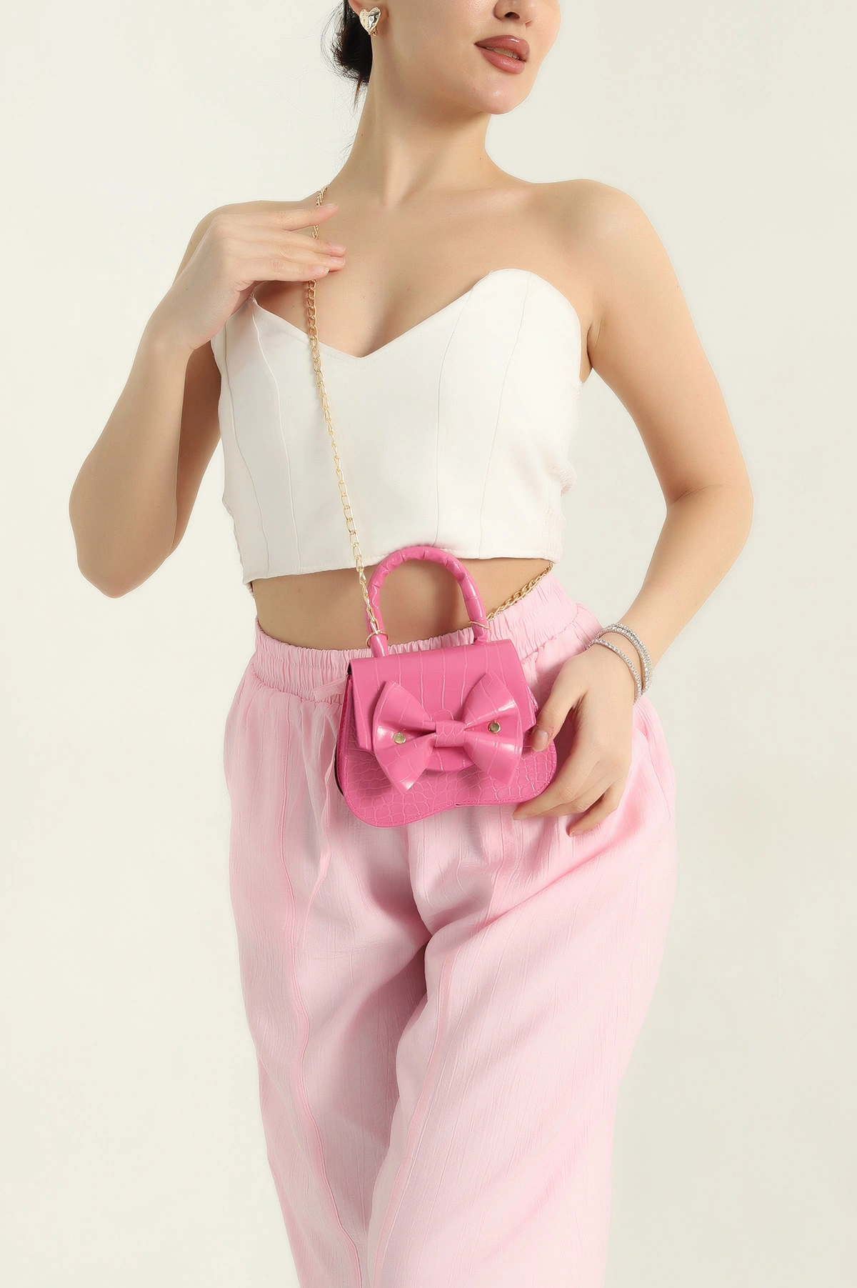 Fuşya Kroko Desen Mıknatıs Kapaklı Zincir Askılı Kadın El Kol ve Omuz Çantası 357244