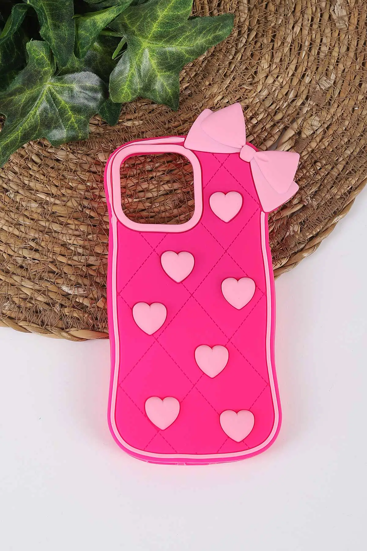 Fuşya TeknoCase İPhone 15 Pro Max Uyumlu Terra Case Serisi Premium Kabartmalı Soft Silikon Telefon Kılıfı 430307