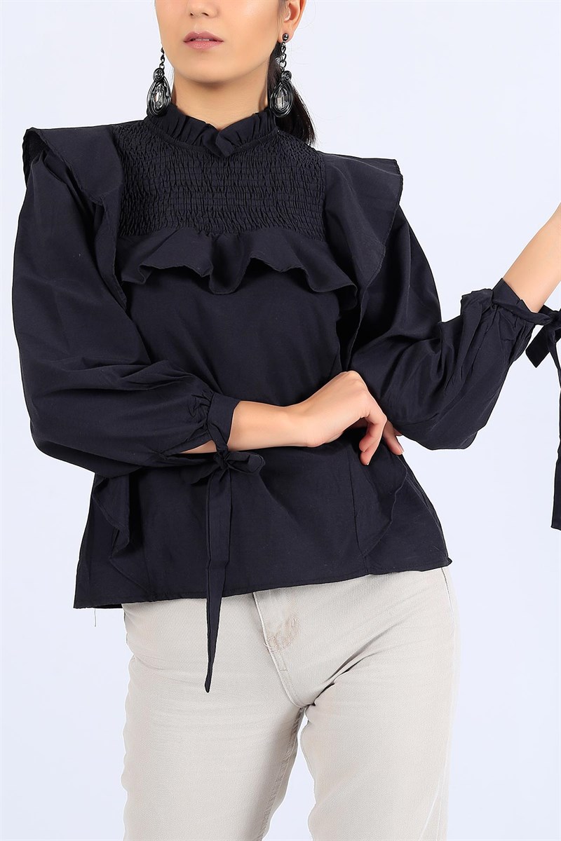 Gipe Detay Fırfırlı Siyah Bluz 24897B