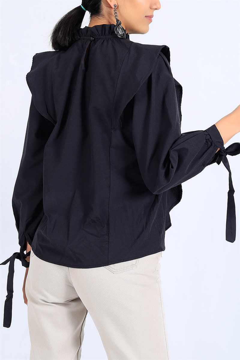 Gipe Detay Fırfırlı Siyah Bluz 24897B
