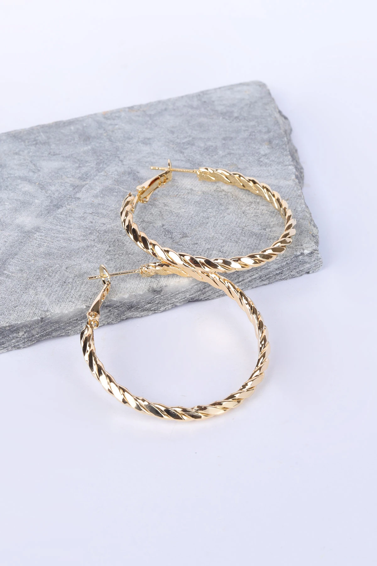 Gold Burgu Desen Orta Boy Halka Küpe 330913