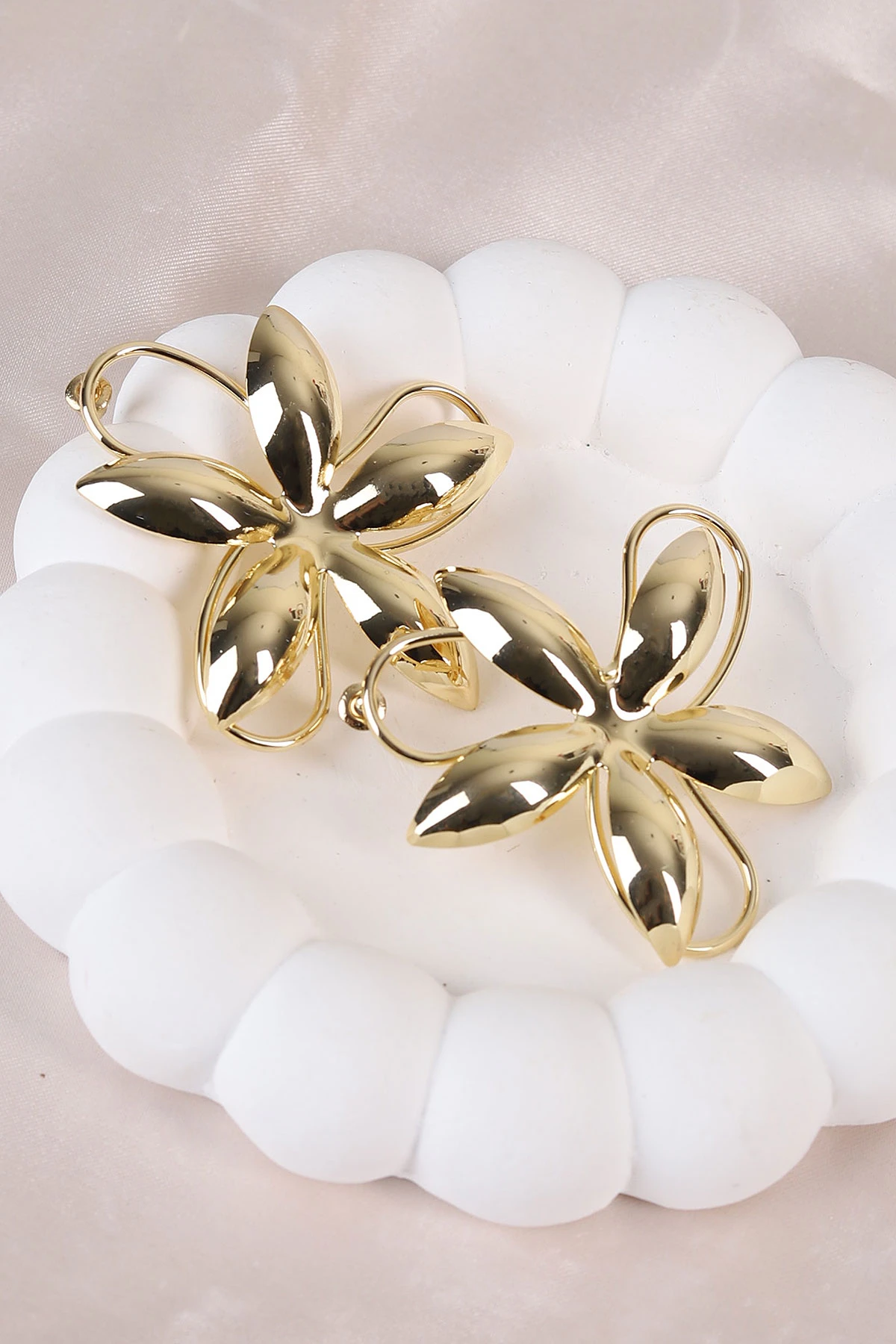 Gold Çiçek Küpe 486484