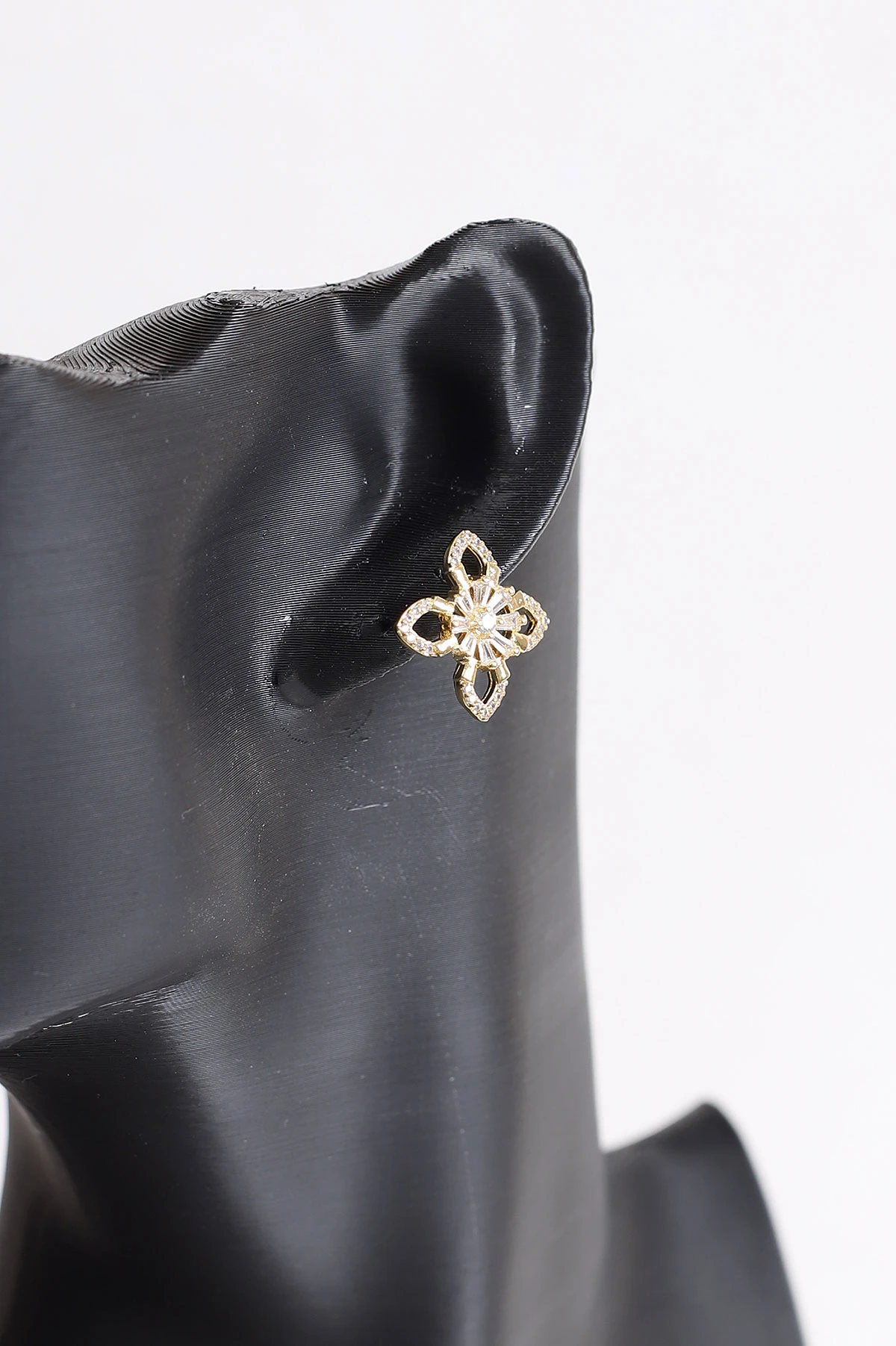 Gold Çiçek Model Zirkon Taşlı  Küpe 371068