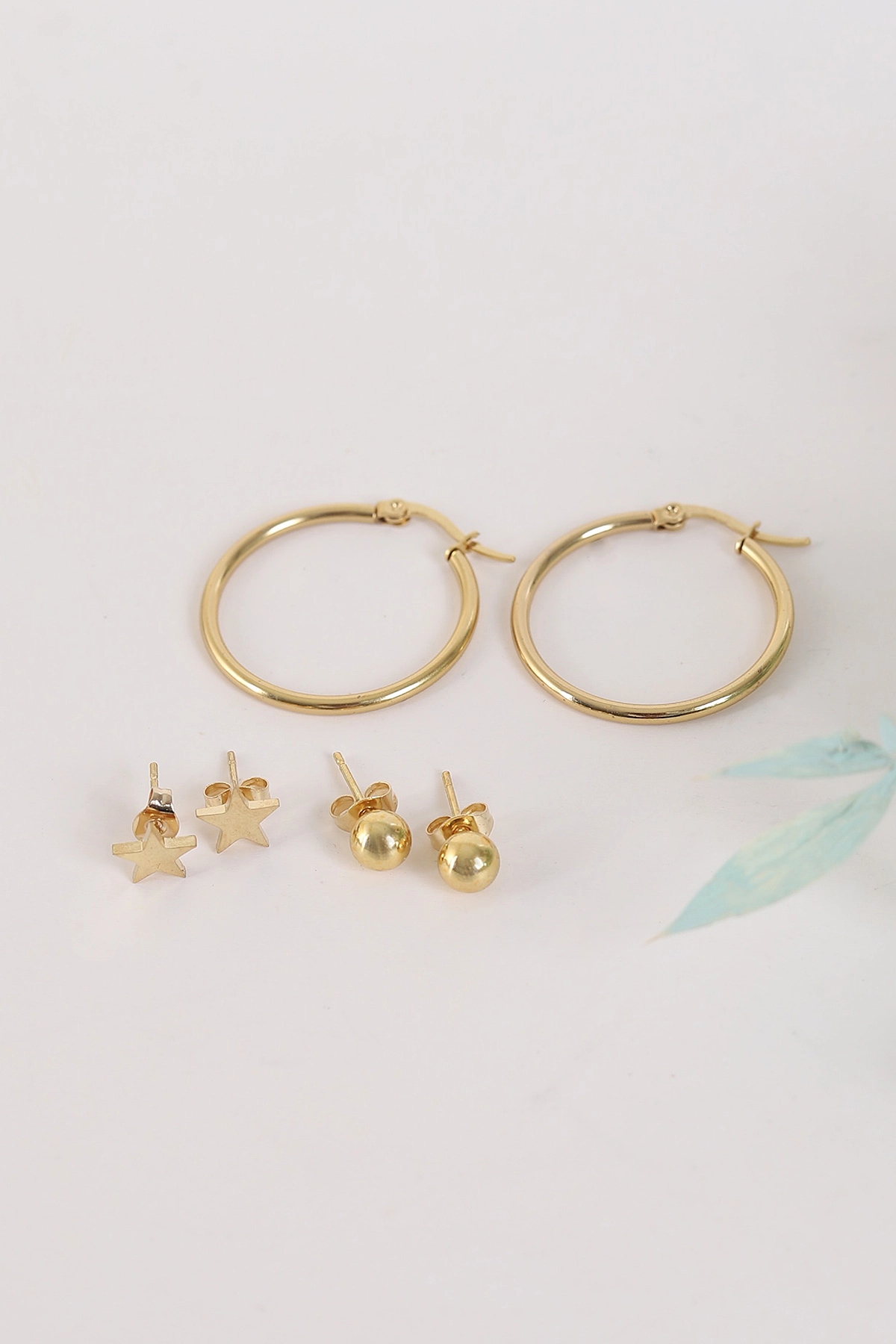 Gold Halka ve Yıldız Model 6'lı Küpe Seti 273725