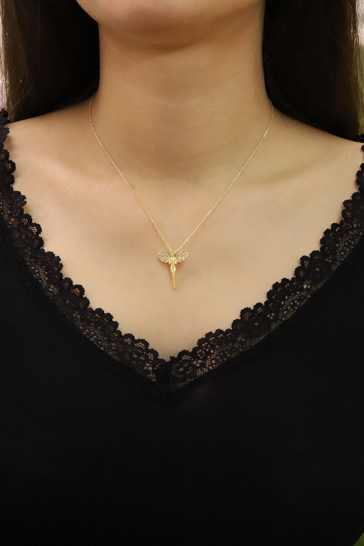 Gold Melek Kız Figürlü Zirkon Taşlı  Şık Kolye 430245