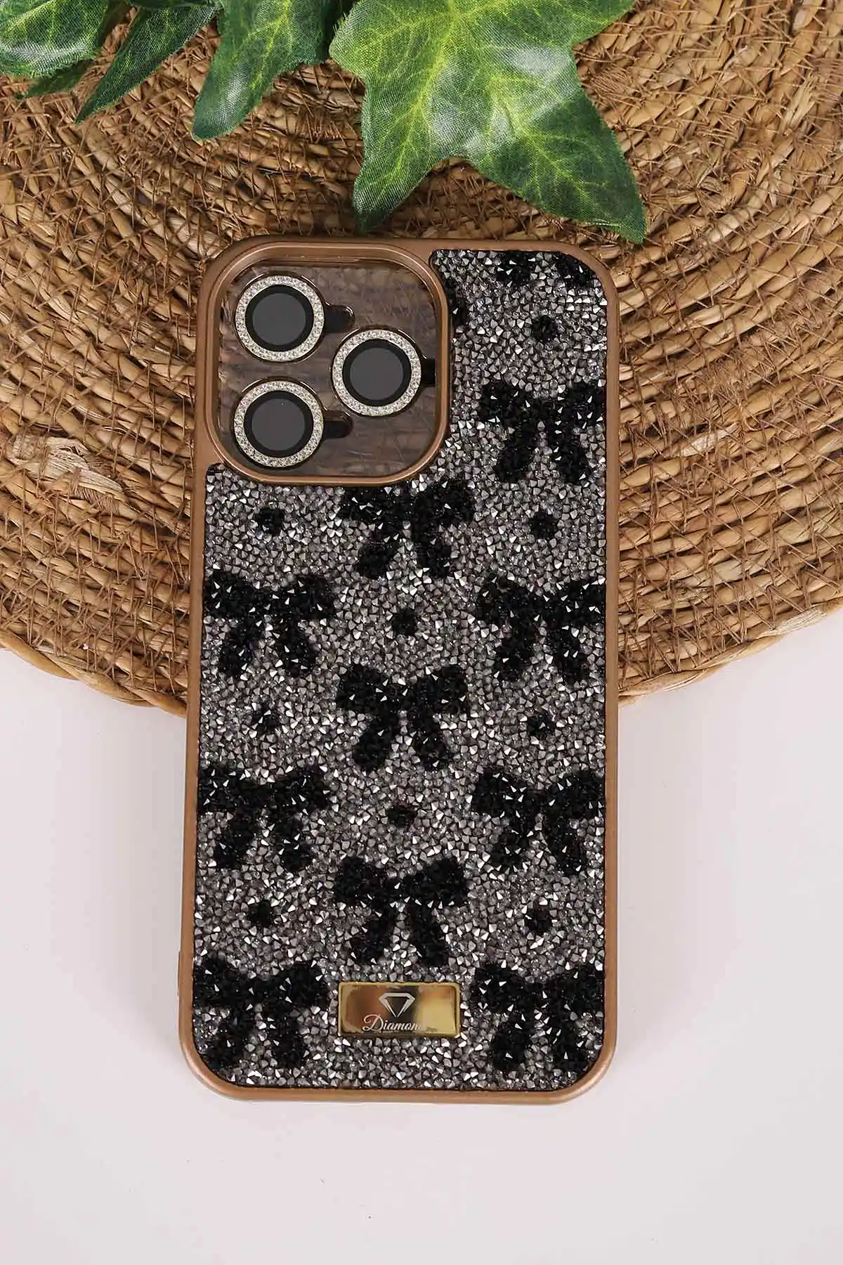 Gold TeknoCase İPhone 15 Pro Max Uyumlu Perfect Diamond Case Serisi Taşlı Lens Hediyeli Sert Silikon Telefon Kılıfı 480826
