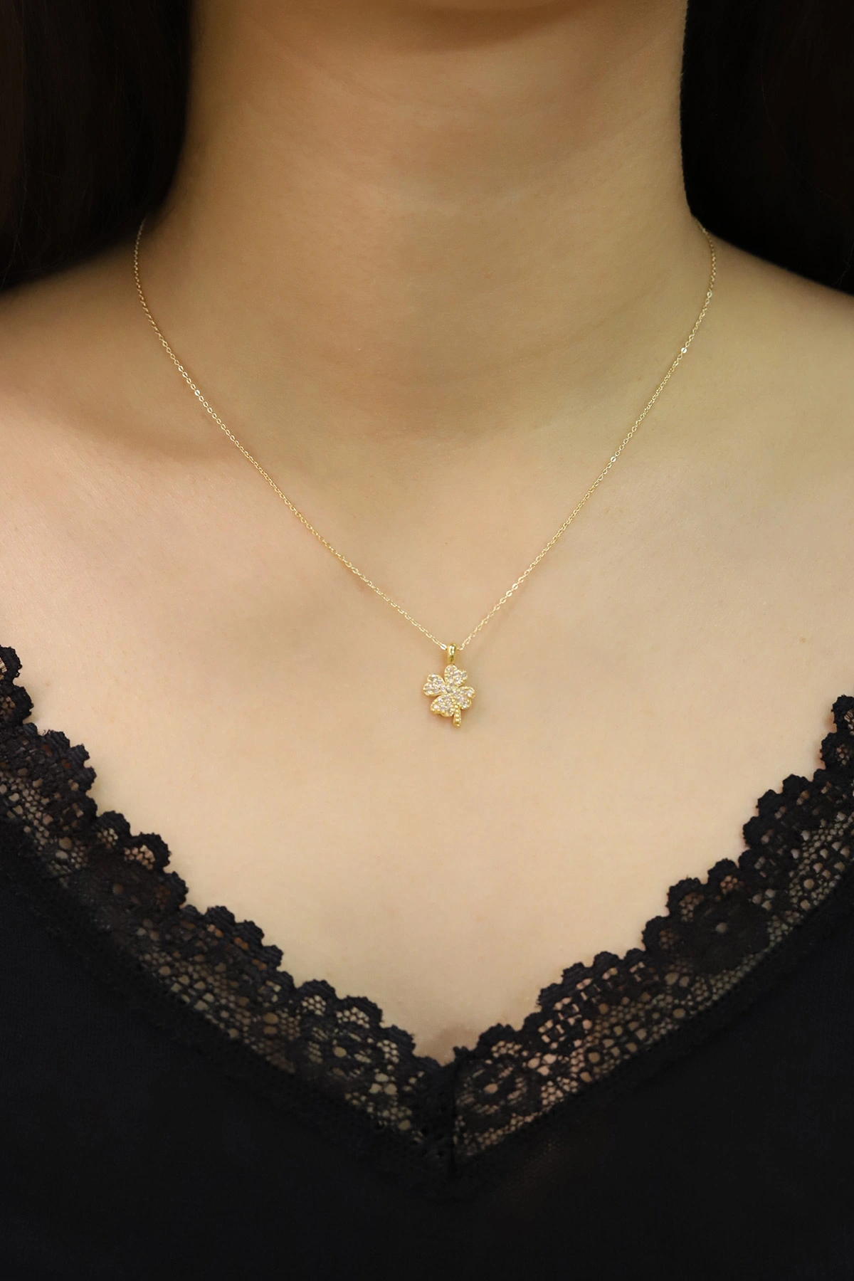 Gold Yonca Model Zirkon Taşlı   Şık Kolye 430238