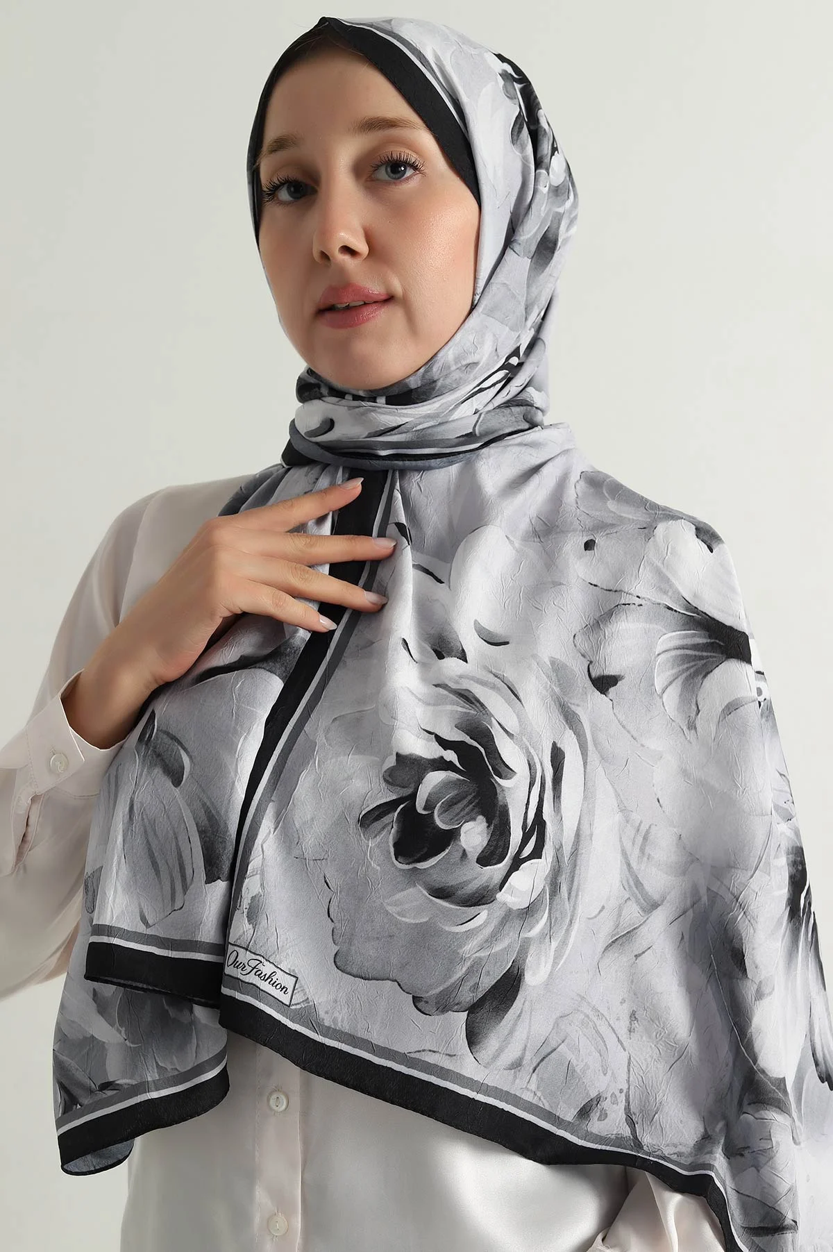 Gri 180x75 Cm Our Fashion Dijital Baskılı Desenli Bambu Kraş Şal 396722