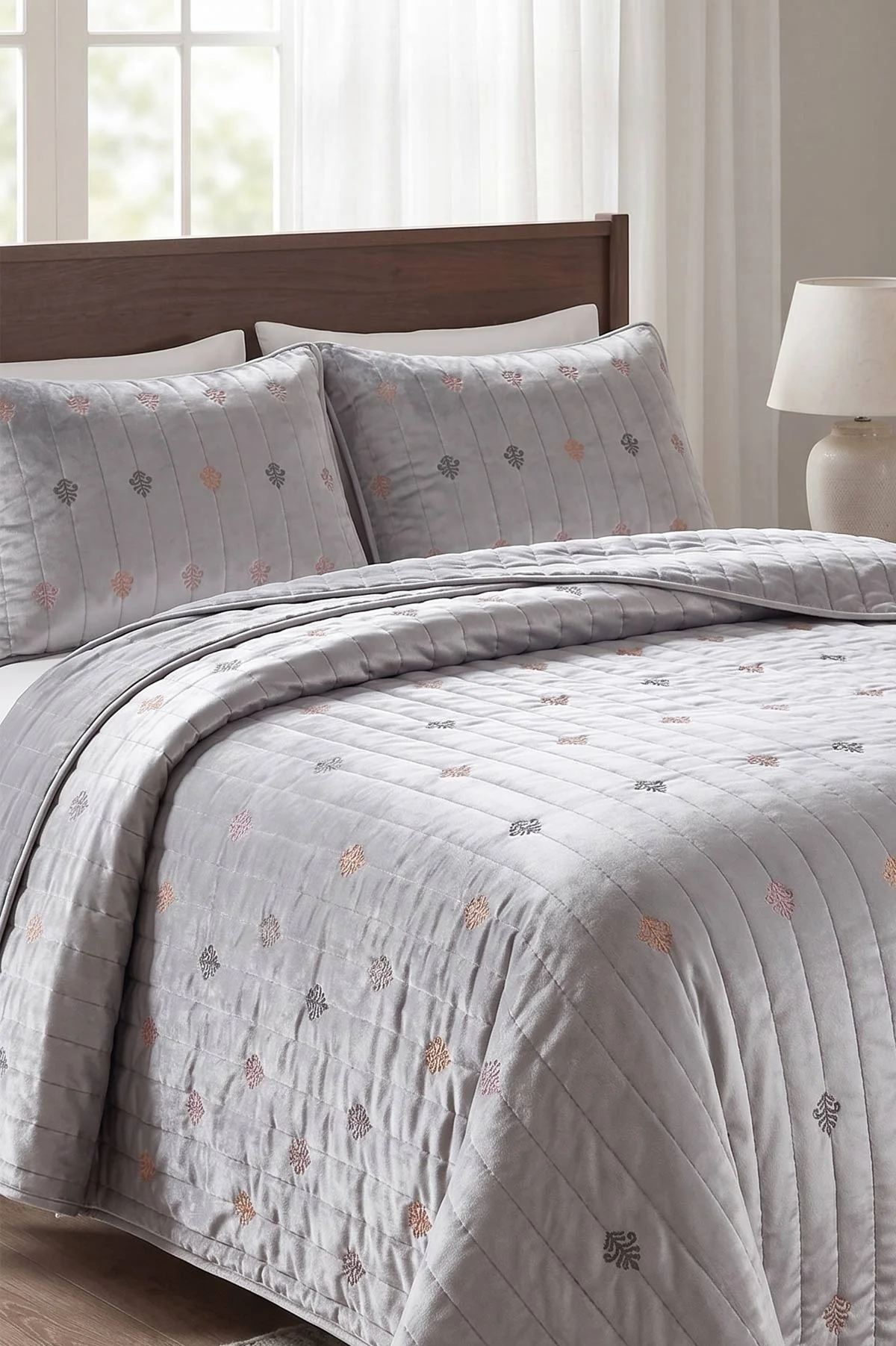 Gri 250x260 Cm Liora Kadife Nakışlı Çift Kişilik Yatak Örtüsü 474562