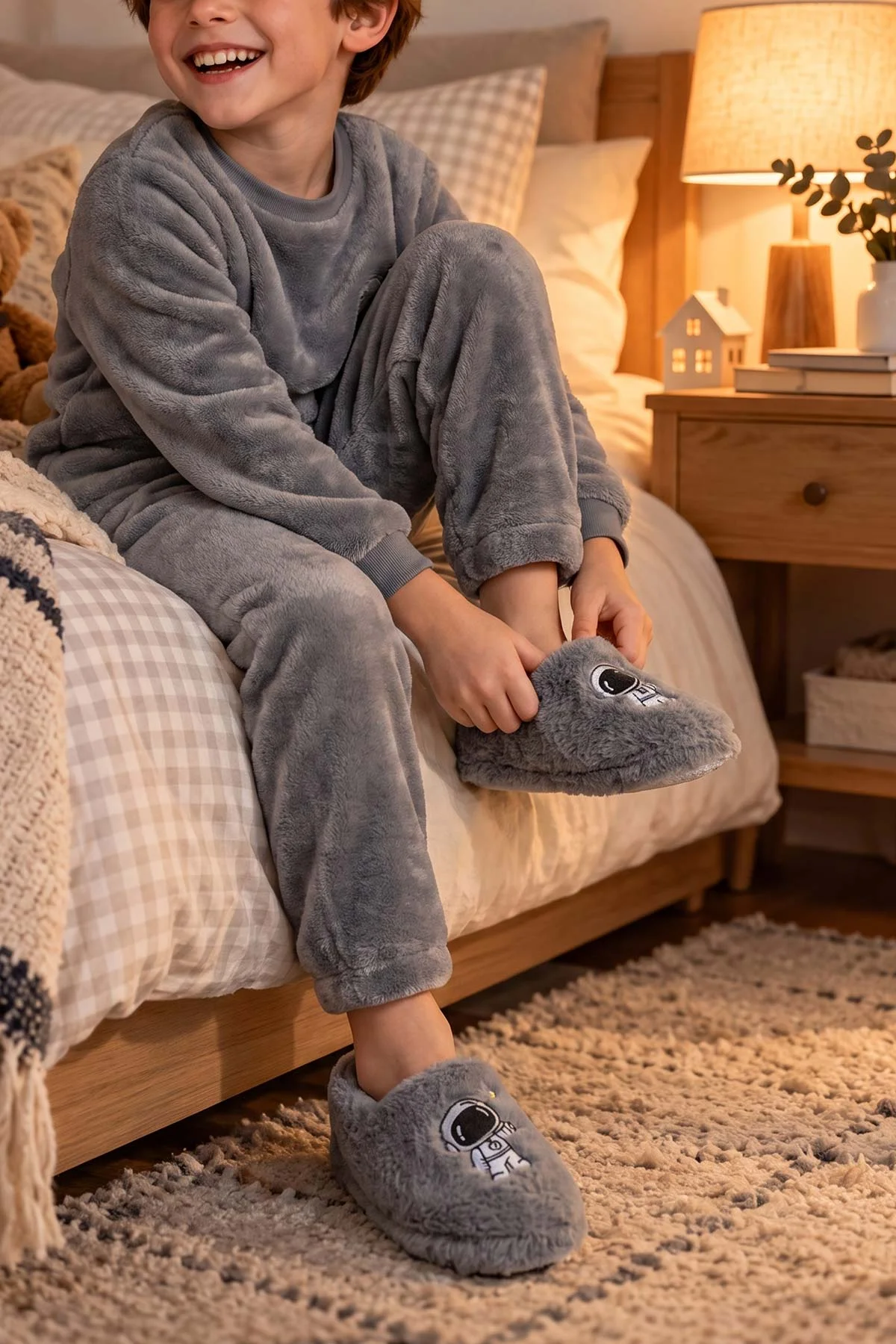Gri ( 29 - 34 ) Peluş Figürlü Erkek Çocuk Panduf 495177