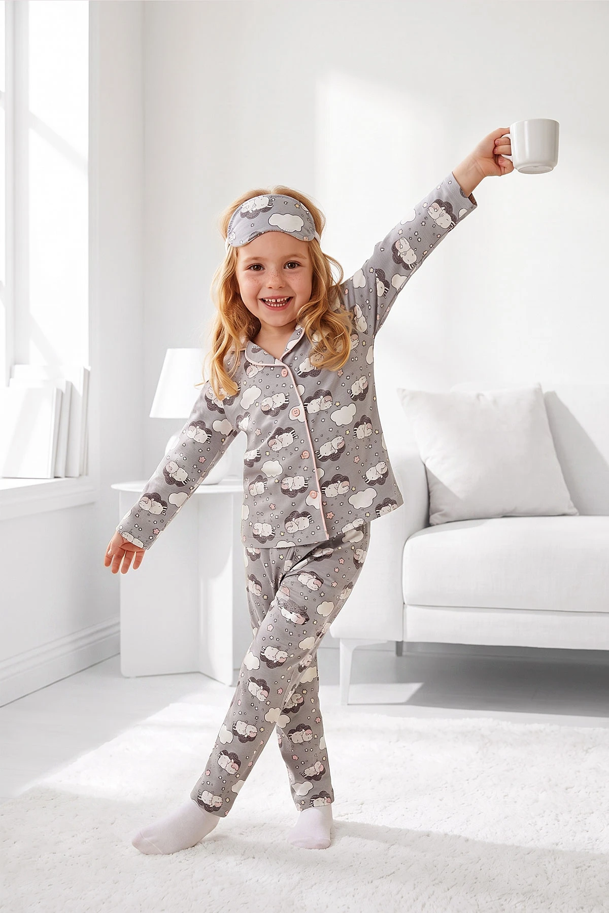 Gri (4-12 Yaş) Desenli   Uzun Kol  Ön Düğmeli Göz Bandı Detaylı Kız Çocuk Pijama Takım 473653