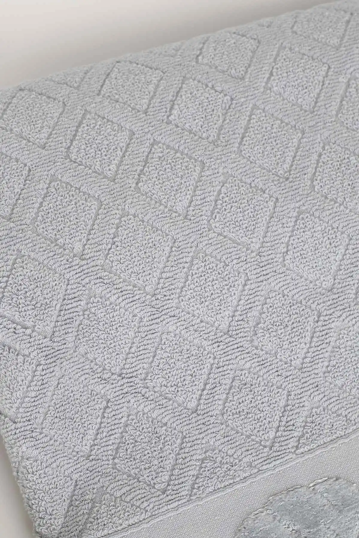 Gri 50x90 Cm Yaprak Kadife Havlu 338397