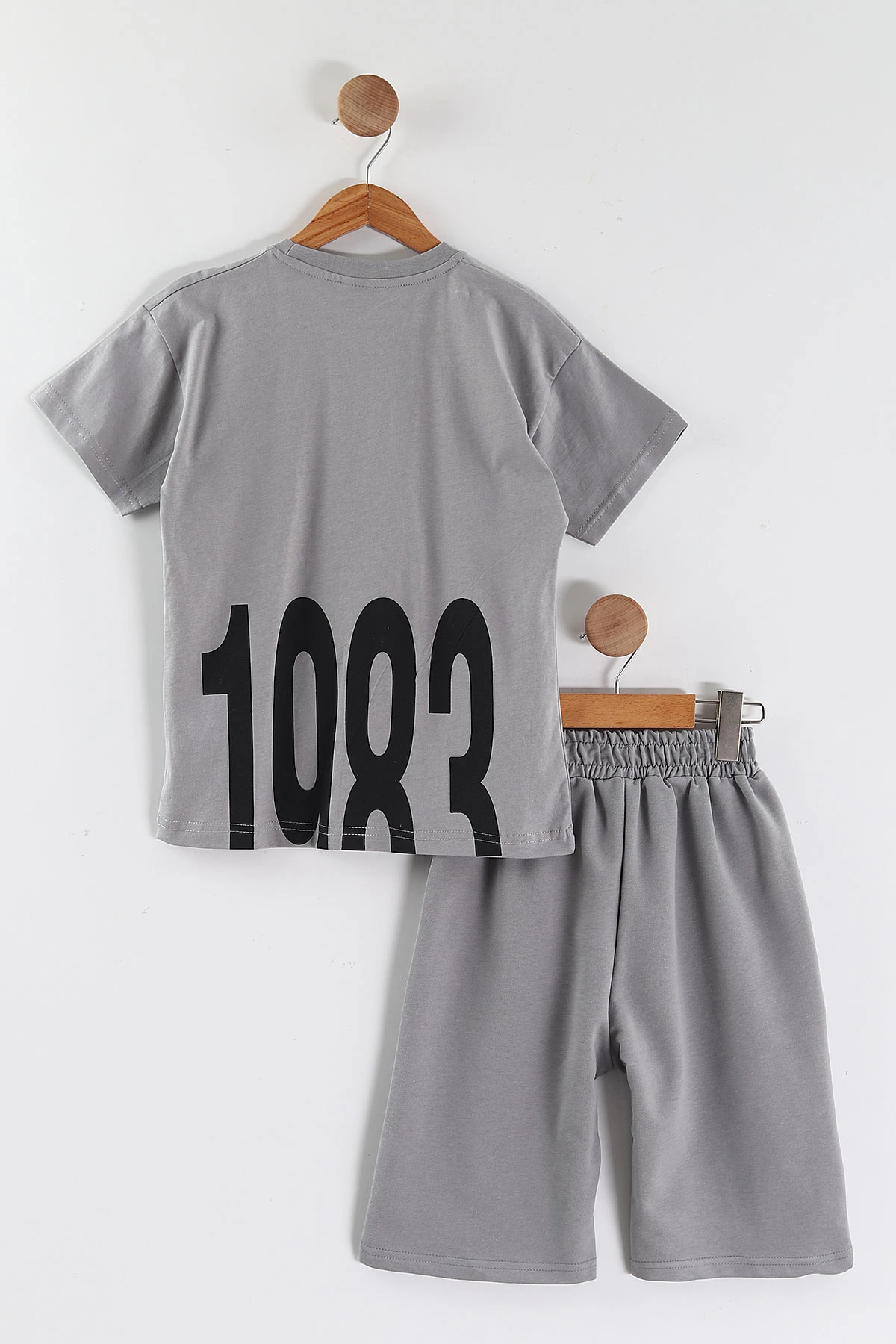 Gri (7-14 Yaş) 1983  Baskılı   Şortlu Süprem Erkek Çocuk Yazlık Takım 446306