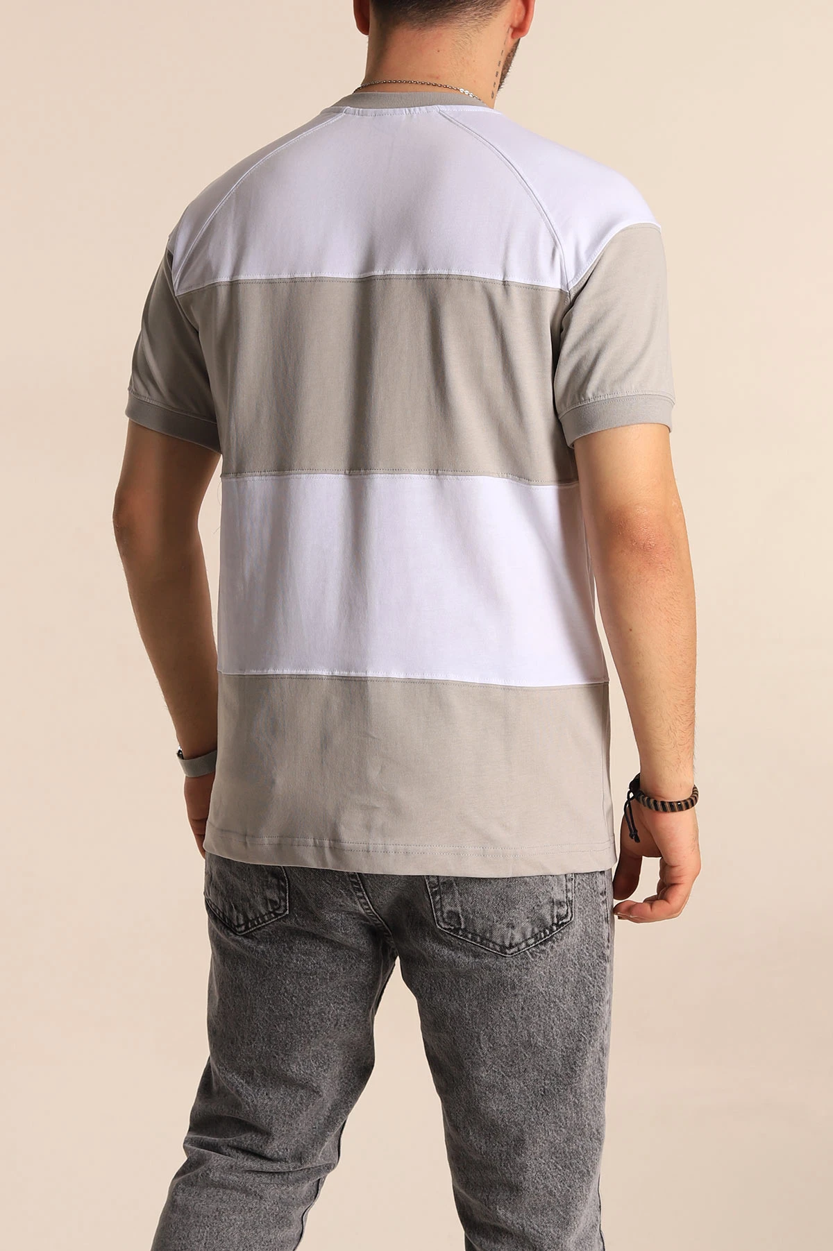 Gri Beyaz Regular Fit Yazı Detay Reglan Kol Erkek Tişört 262735