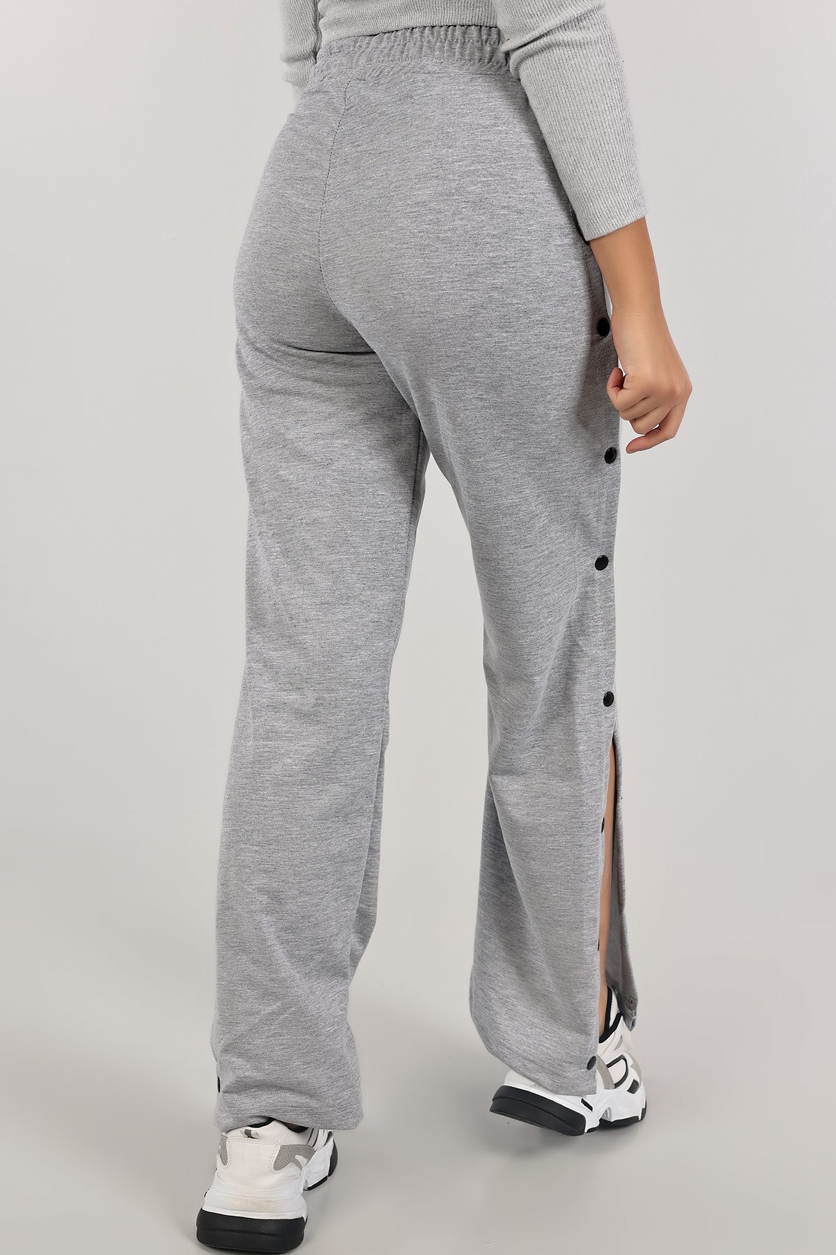 Gri Çıtçıtlı Bol Paça Eşofman Altı 139622