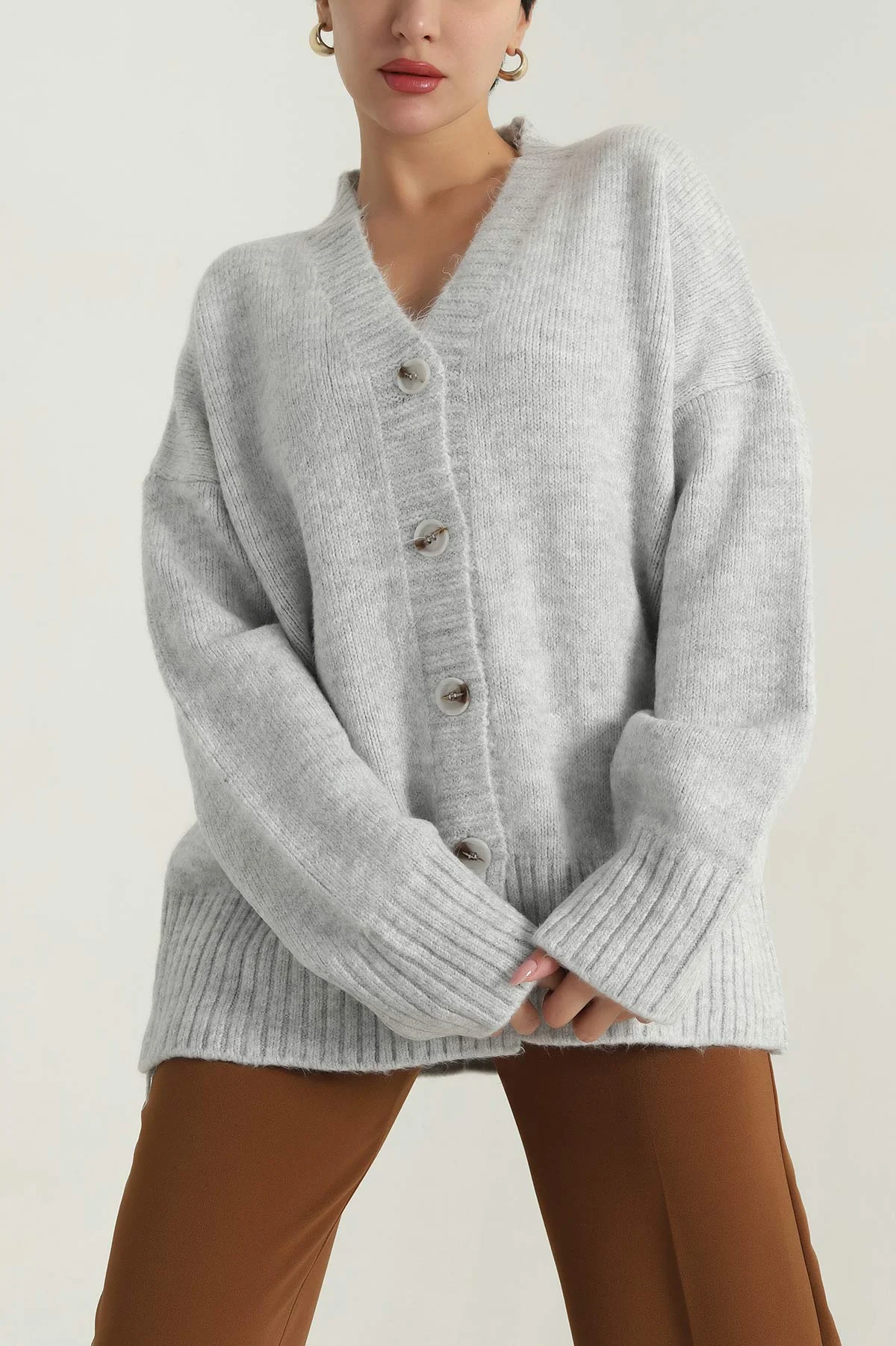 Gri Düğmeli Oversize Kadın Triko Hırka 401060