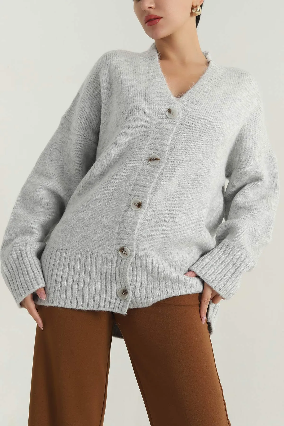 Gri Düğmeli Oversize Kadın Triko Hırka 401060