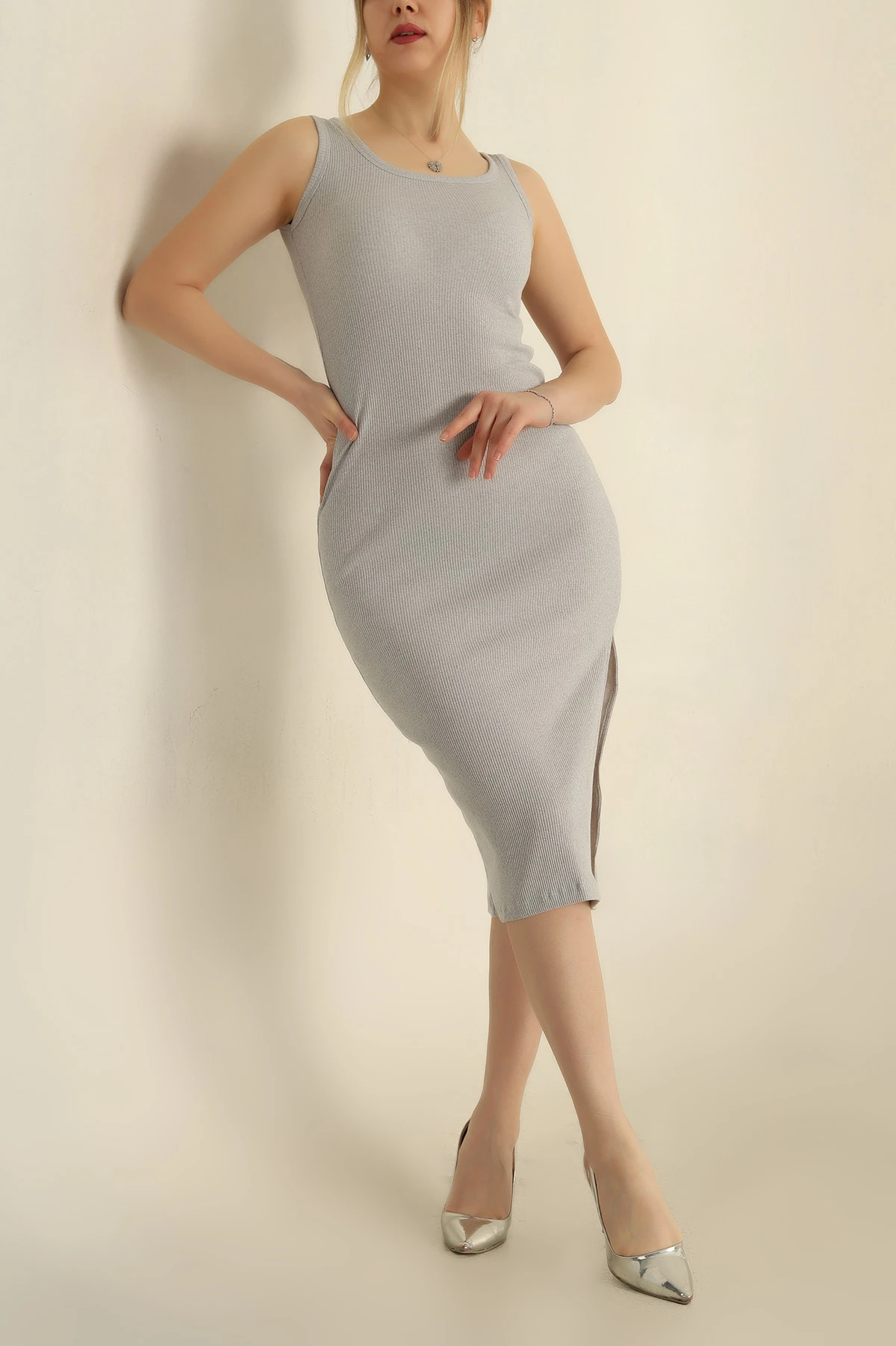 Gri Fitilli Yırtmaçlı Kolsuz Elbise 252882