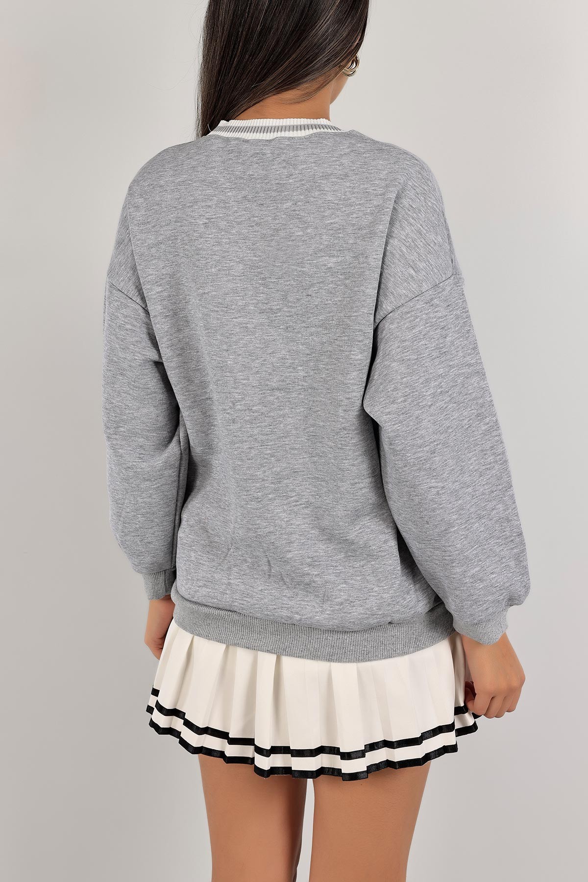 Gri İçi Şardonlu Nakışlı Sweat 133820