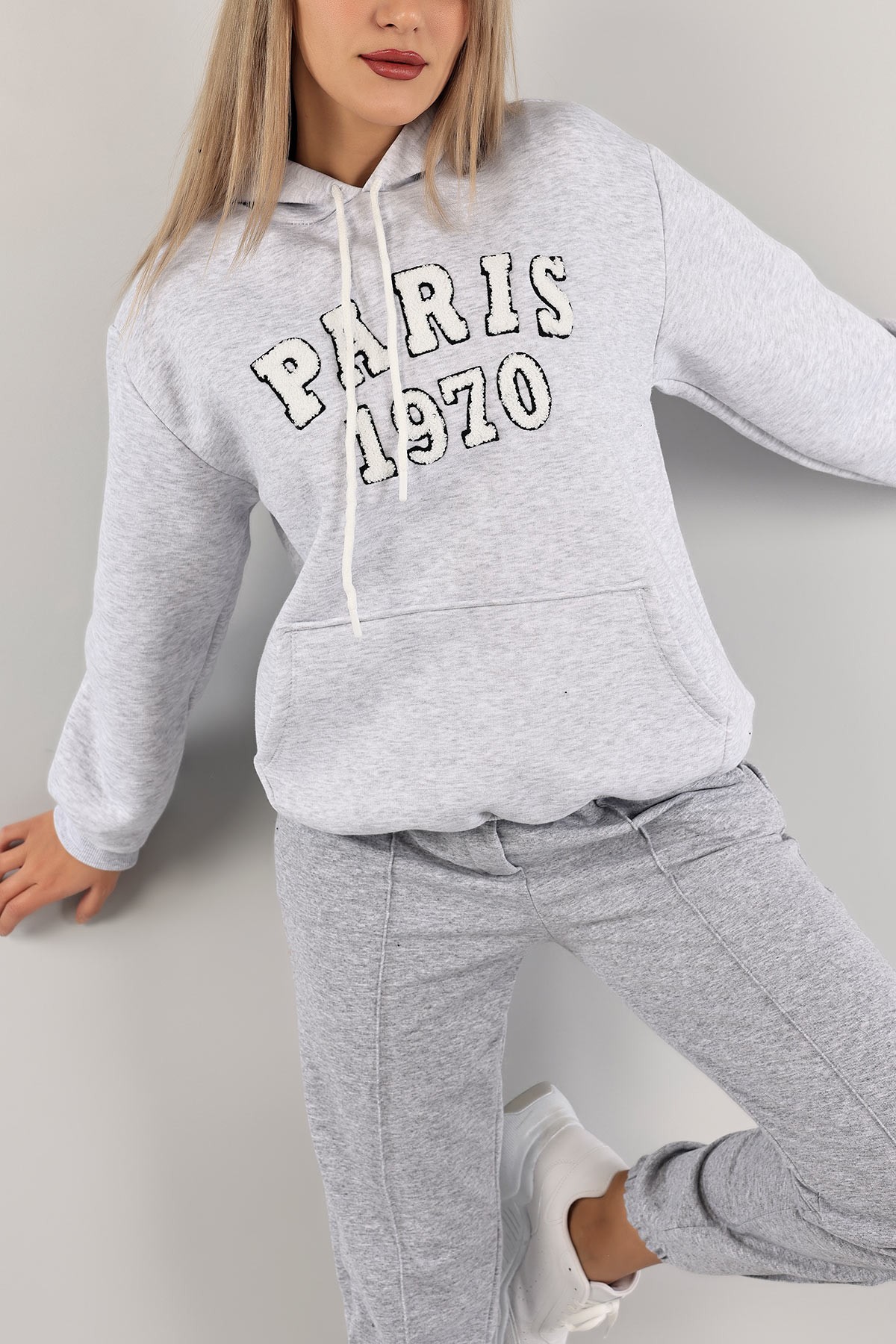 Gri İçi Şardonlu Süzene Nakışlı Sweat 136923