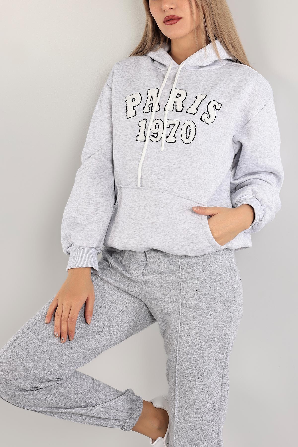Gri İçi Şardonlu Süzene Nakışlı Sweat 136923
