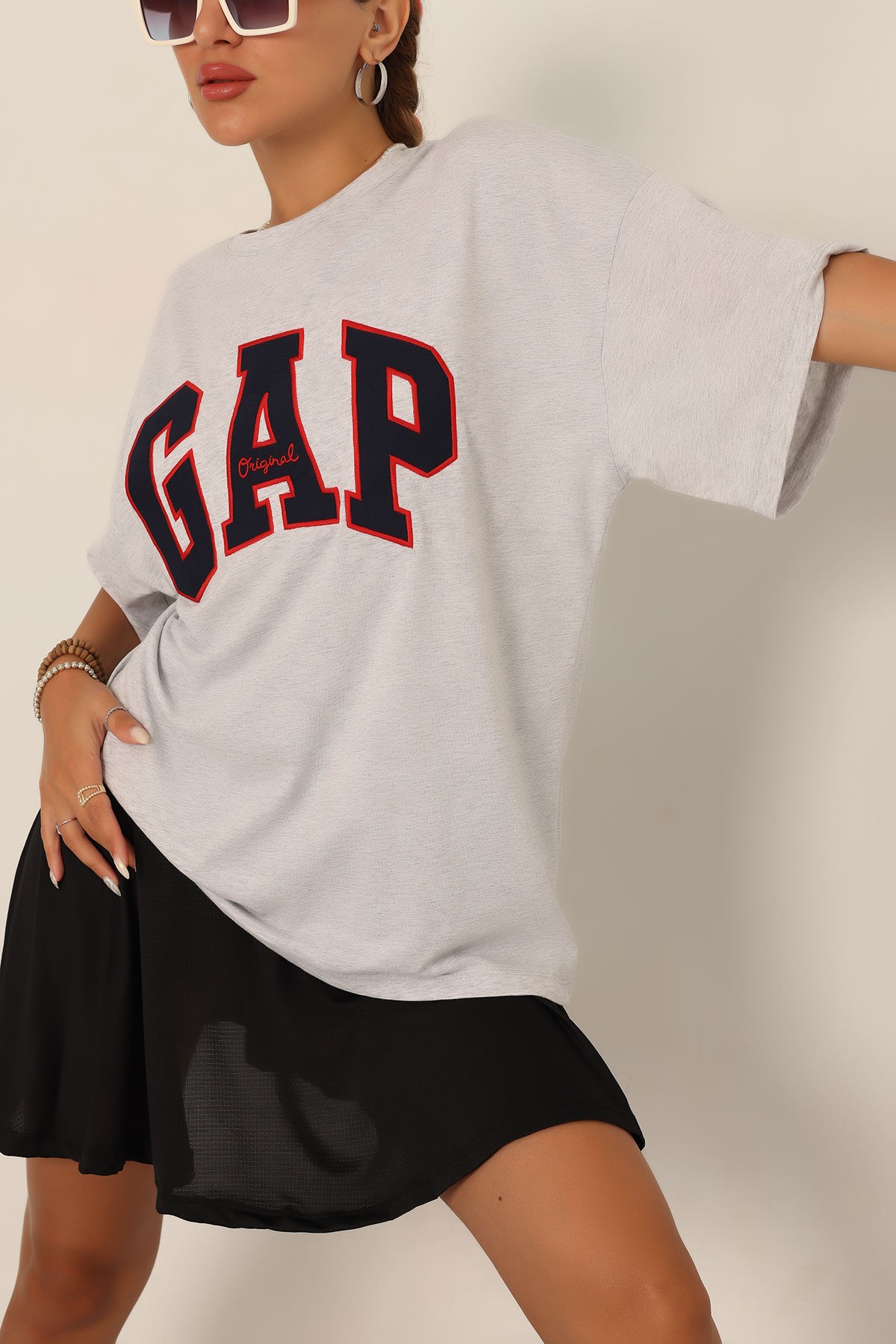 Gri Nakışlı Bayan Oversize Tişört 192561