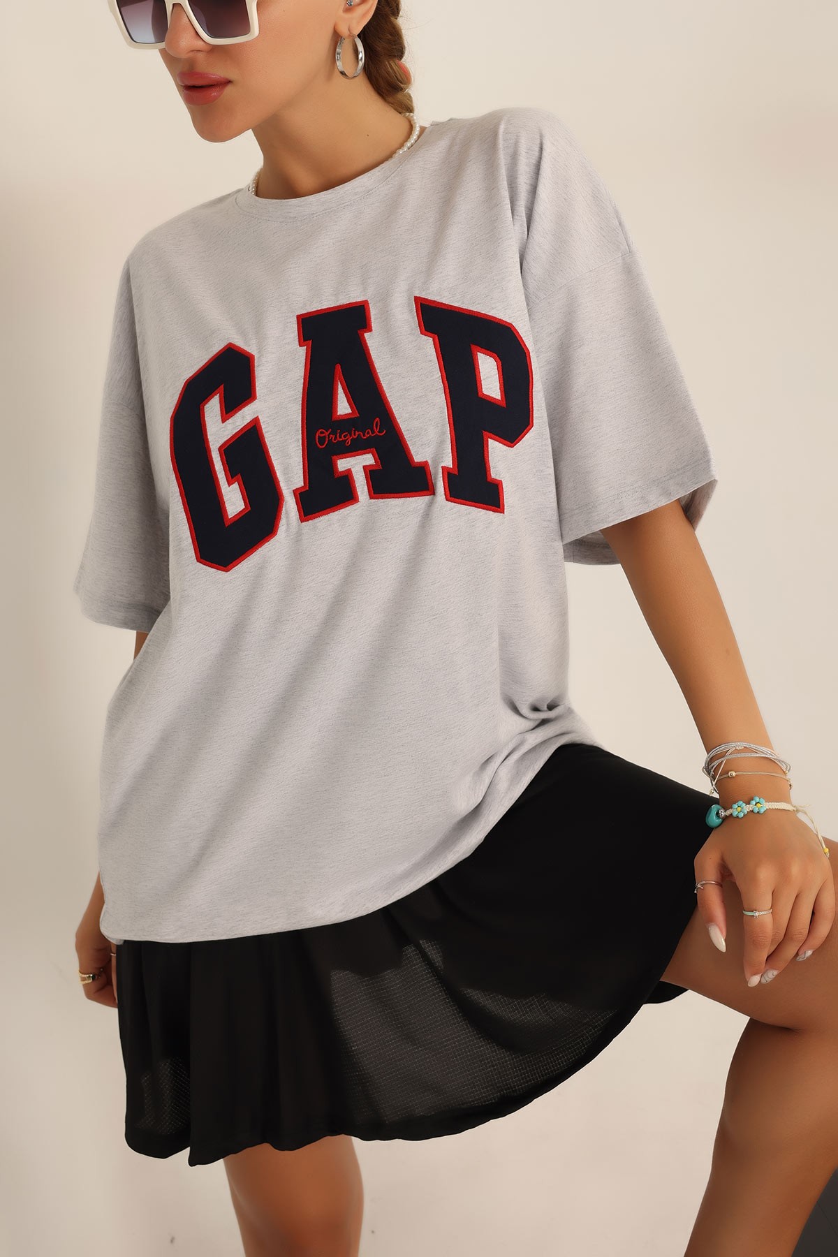 Gri Nakışlı Bayan Oversize Tişört 192561