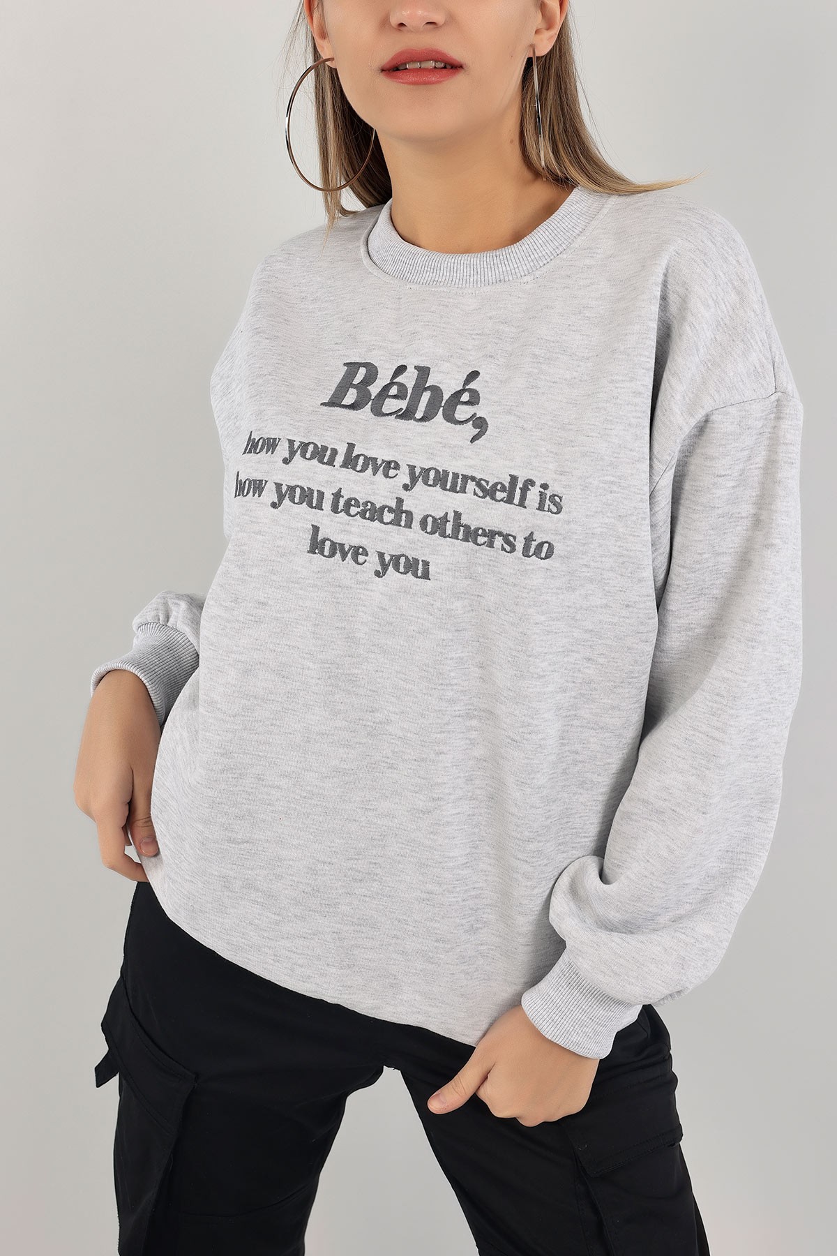 Gri Nakışlı İçi Şardonlu Bayan Sweat 139395