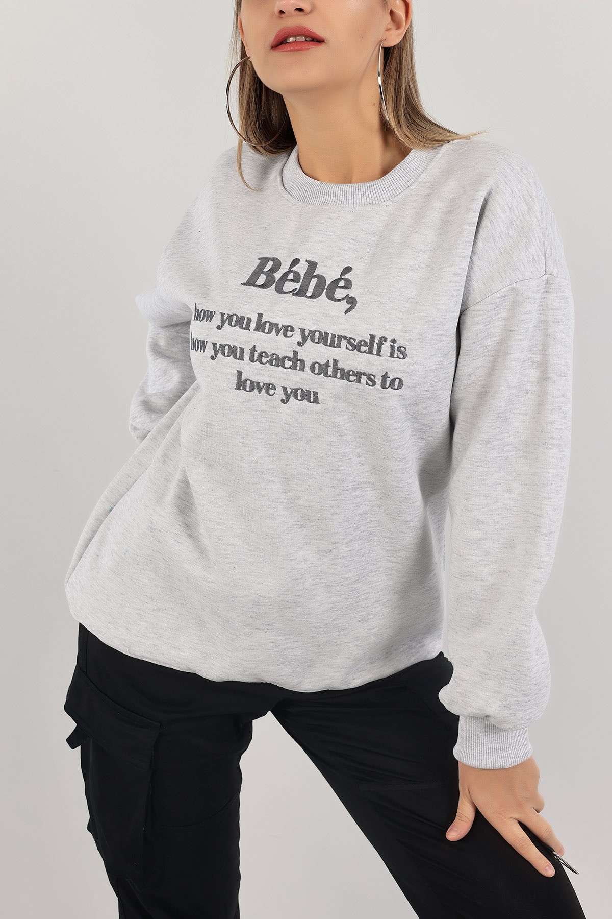 Gri Nakışlı İçi Şardonlu Bayan Sweat 139395