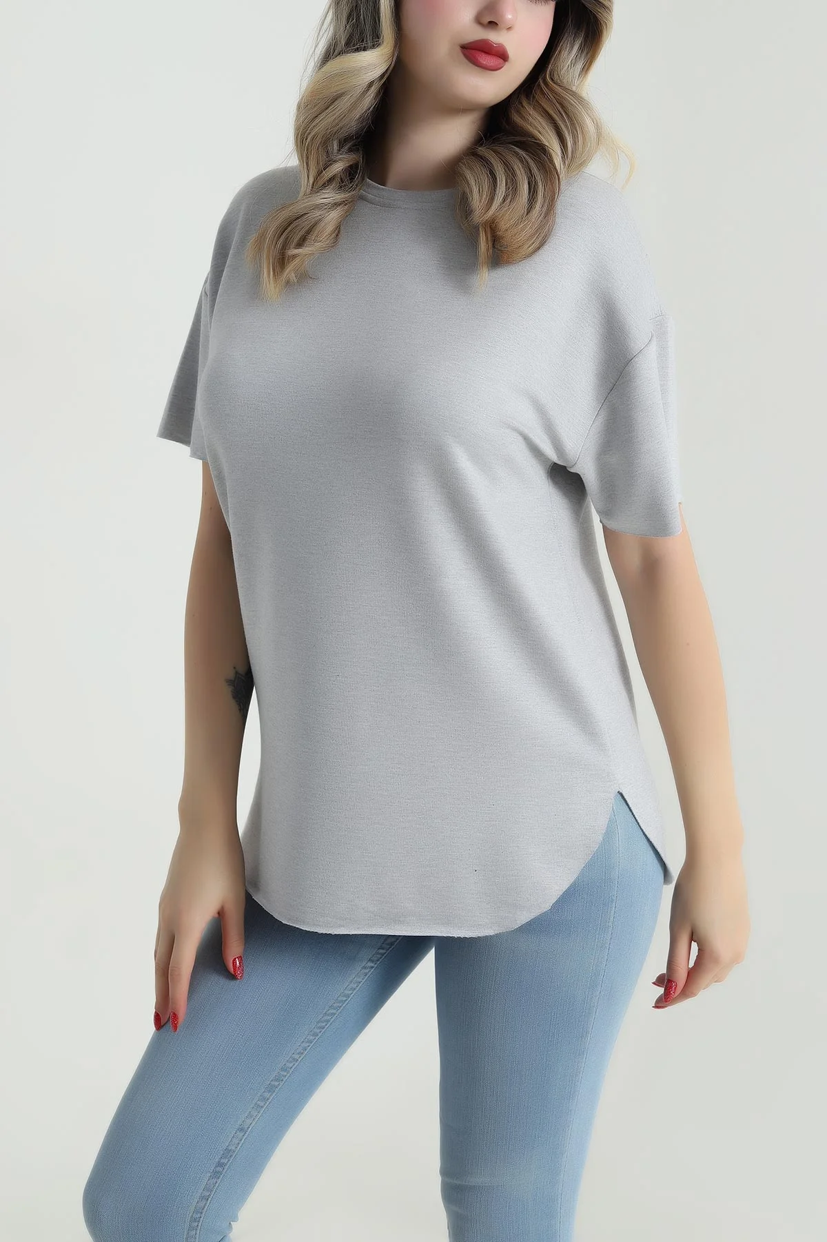 Gri Oval Kesim Kristal Kadın Tişört 485194