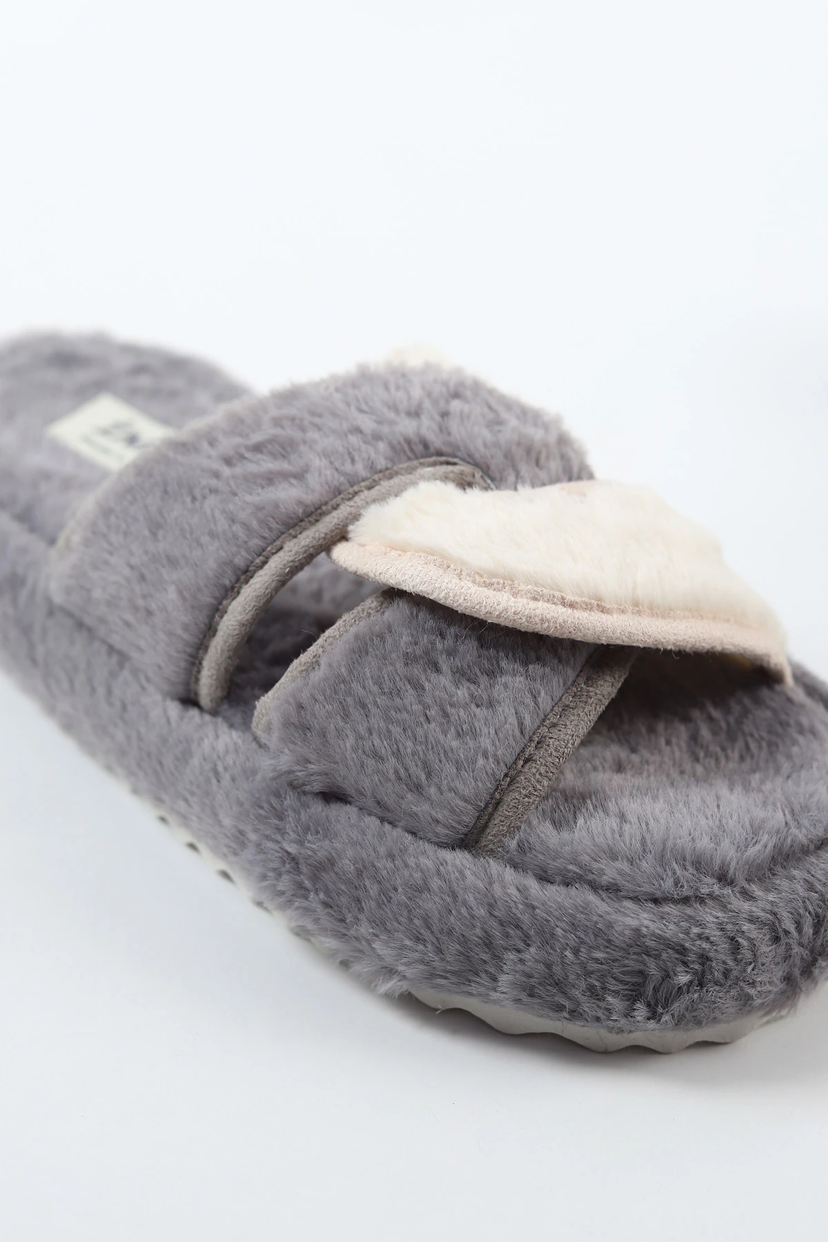 Gri Peluş Çapraz Bantlı Kadın Ev Terliği 488429