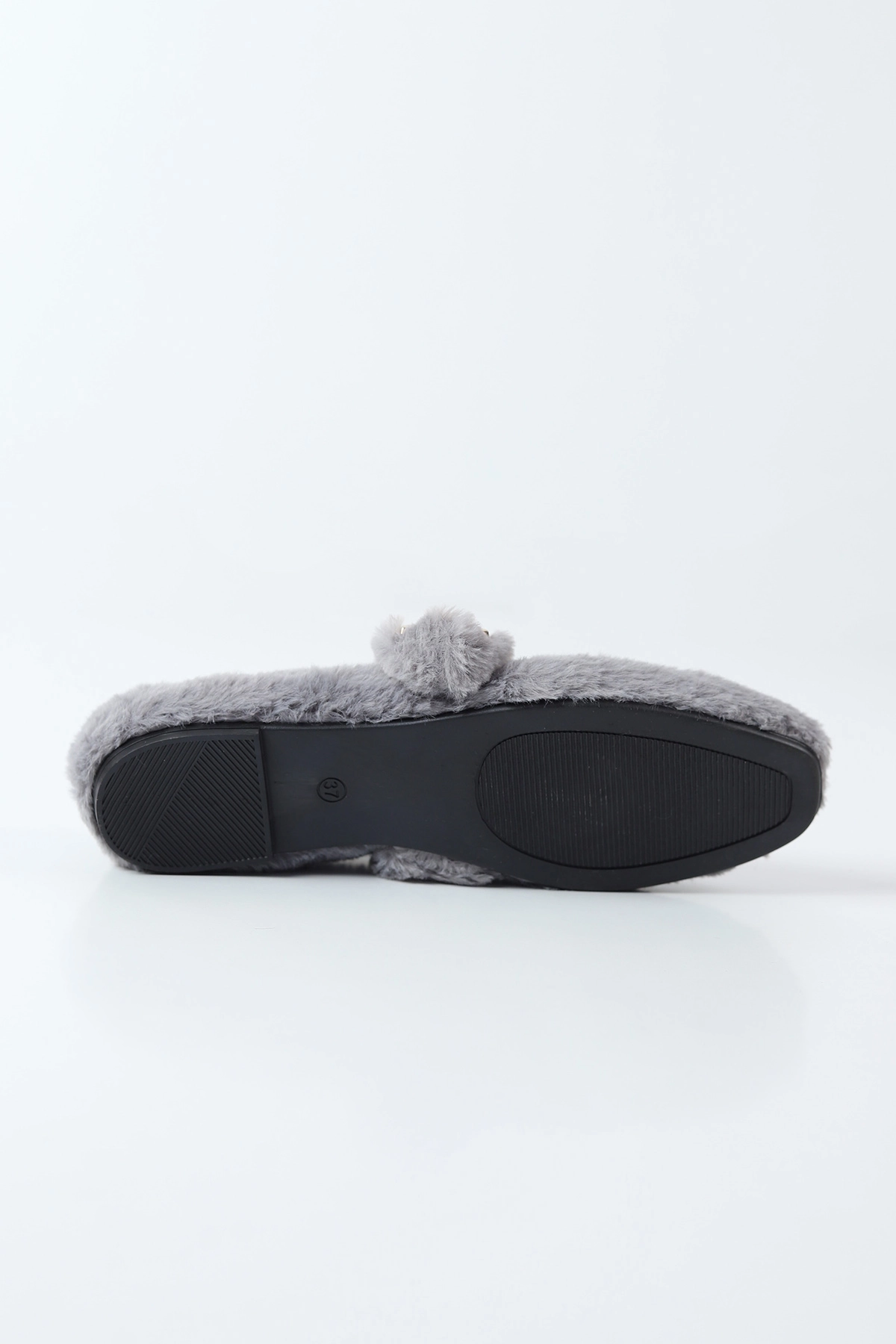 Gri Peluş Toka Detaylı Kadın Ev Babeti 491438