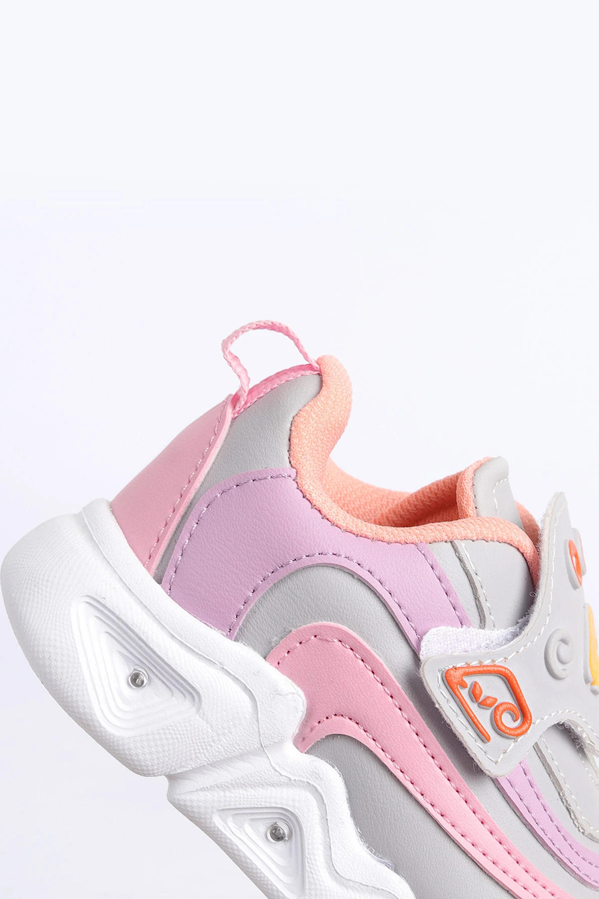 Gri Pembe (22-25 Bebe) IşIklı Şeritli Kalın Taban Bebek Spor Ayakkabı 304470