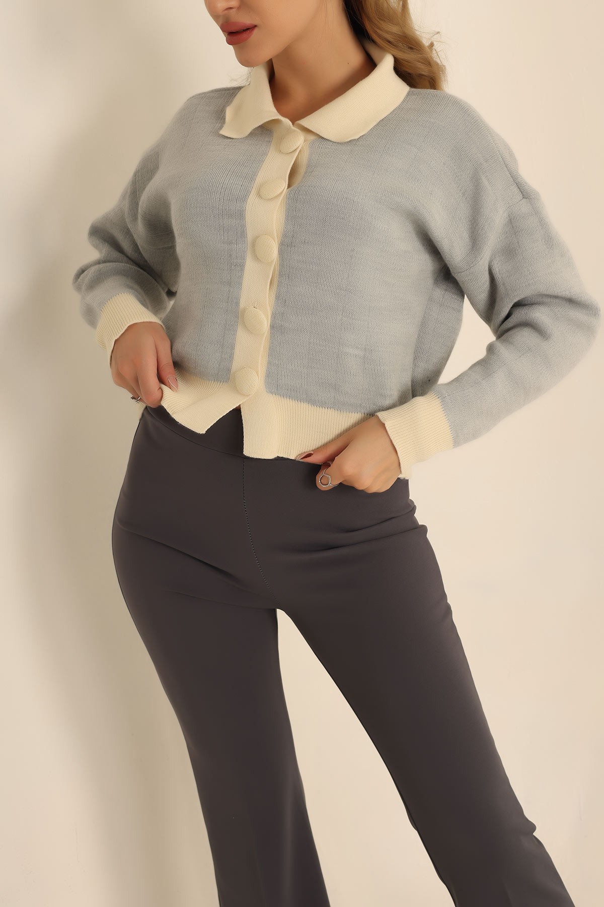 Gri Polo Yaka Düğmeli Bayan Triko 223663