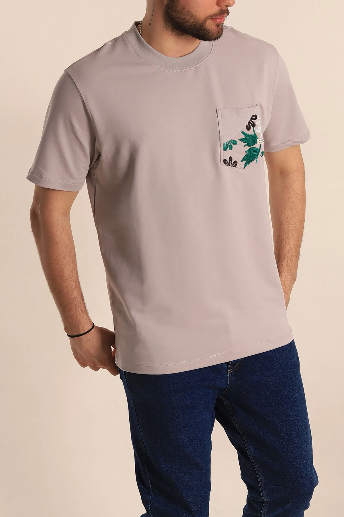 Gri Regular Fit Nakışlı Cep Detaylı Erkek Tişört 270645