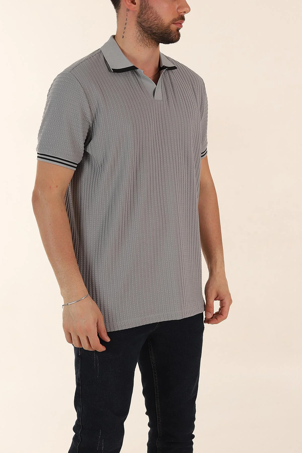 Gri Relaxed Fit Petek Dokulu Patlı Polo Yaka Erkek Tişört 370262