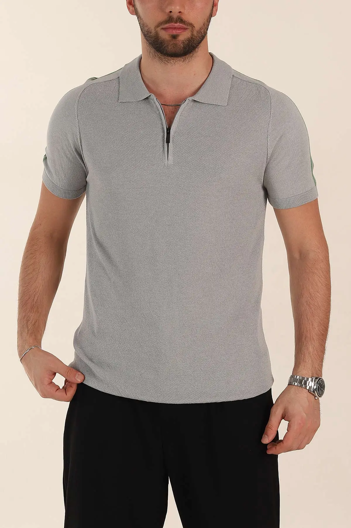 Gri Slim Fit Omuz Şerit Detaylı Fermuarlı Polo Yaka Erkek Triko Tişört 358400