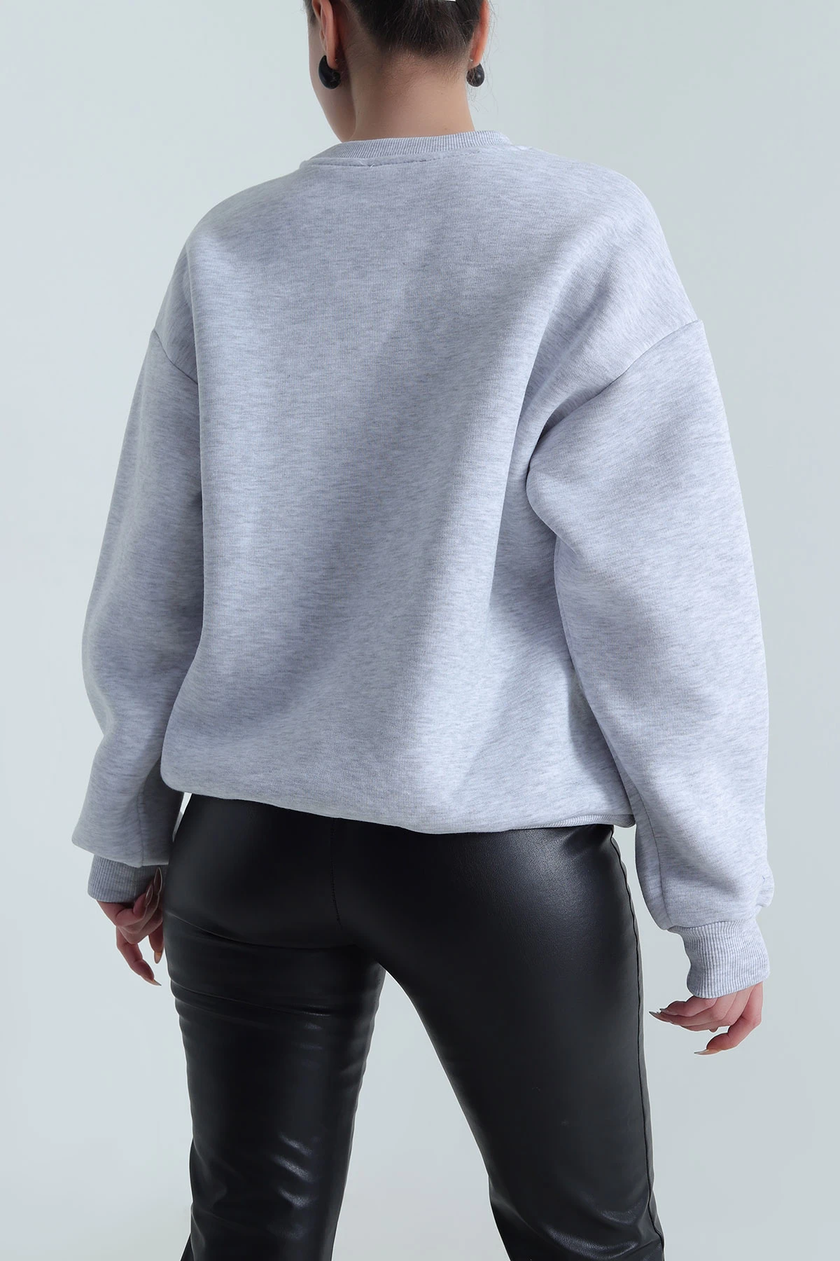 Gri Süzene Nakışlı Şardonlu Kadın Fermuarsız Sweat 492726
