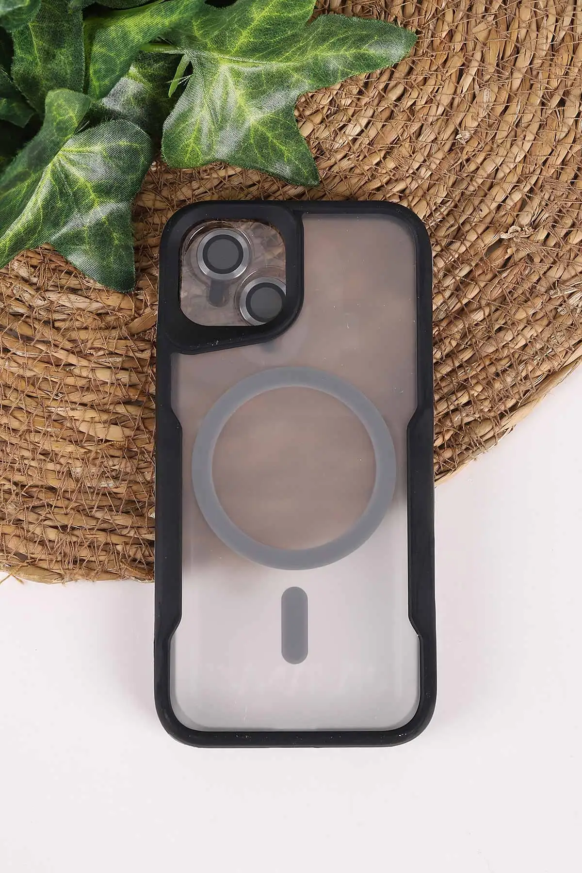 Gri TeknoCase İphone 13 Uyumlu Matte Guard Serisi Lens Korumalı Silikon Telefon Kılıfı 472451