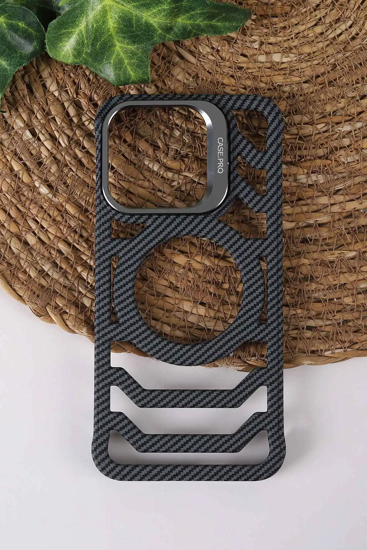 Gri TeknoCase İPhone 15 Pro Uyumlu Creative Fiber Case Serisi Lens Hediyeli Vakumlu Sert Silikon Telefon Kılıfı 430912