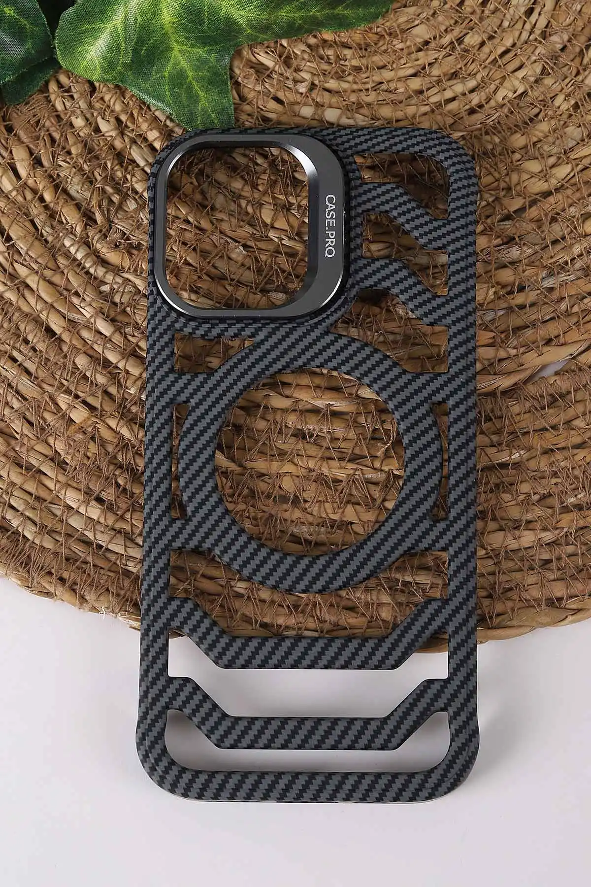 Gri TeknoCase İPhone 16 Pro Uyumlu Creative Fiber Case Serisi Lens Hediyeli Vakumlu Sert Silikon Telefon Kılıfı 430924