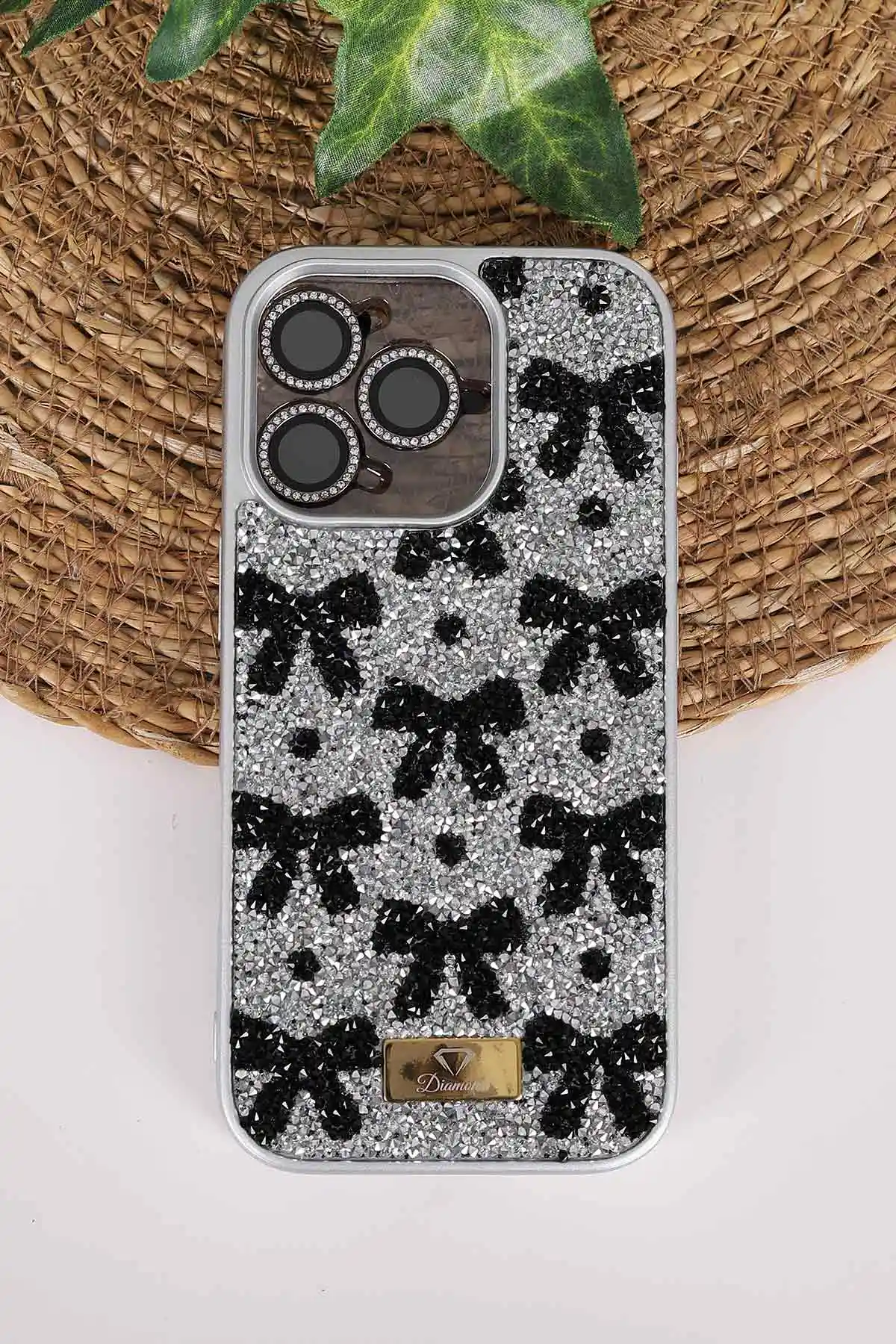 Gri TeknoCase İPhone 16 Pro Uyumlu Perfect Diamond Case Serisi Taşlı Lens Hediyeli Sert Silikon Telefon Kılıfı 480840