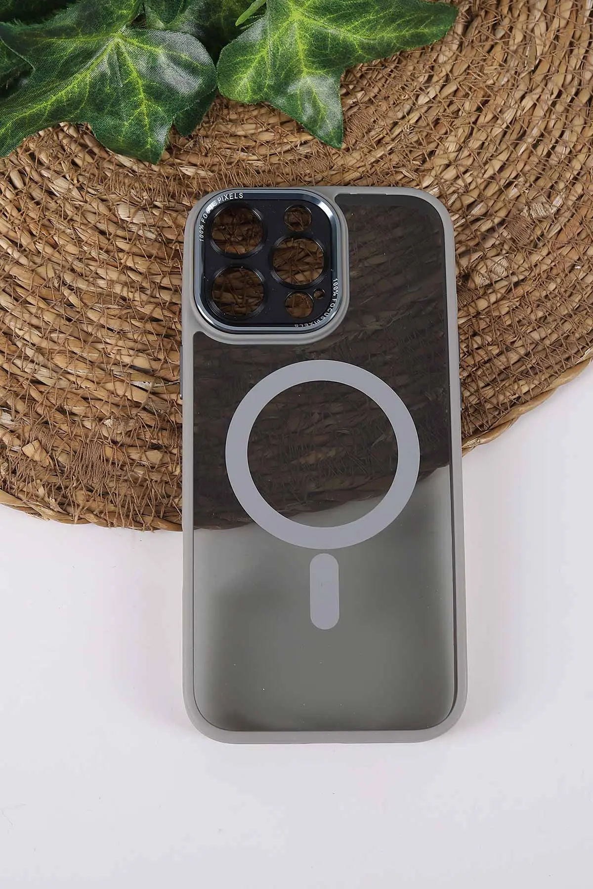 Gri TeknoCase İPhone 16 Pro Uyumlu Wesley Case Serisi Magsafe Özellikli Transparan Sert Silikon Telefon Kılıfı 430652