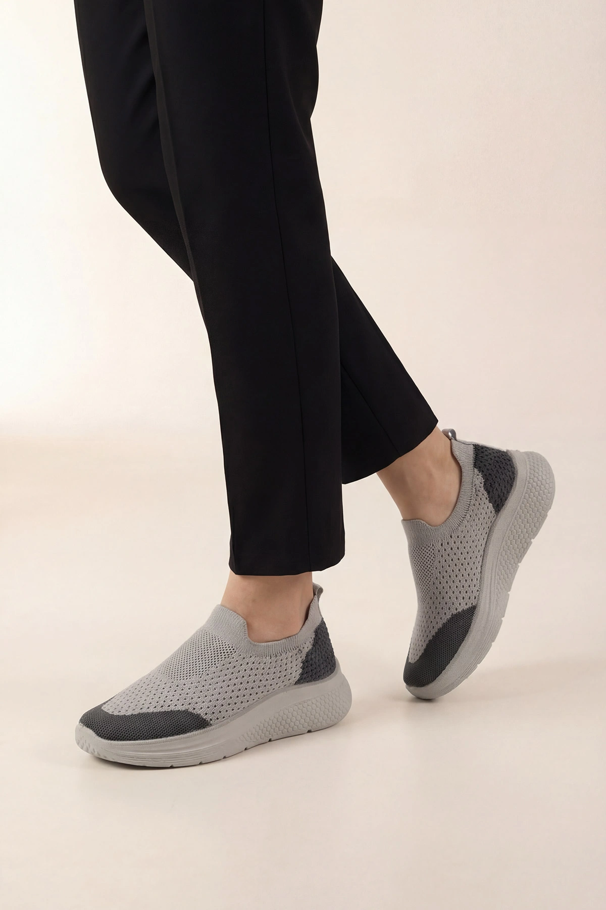 Gri Triko Bağcıksız Kadın Spor Ayakkabı 438490