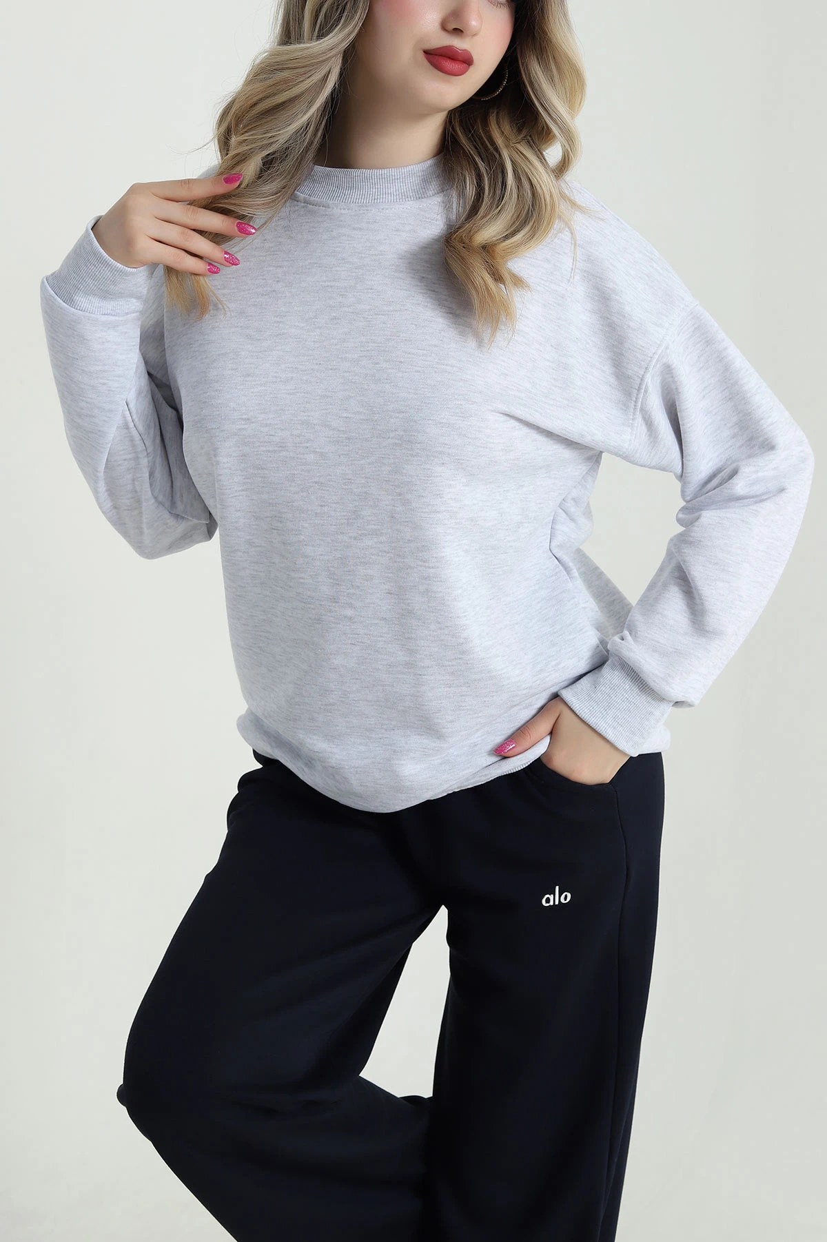 Gri Üç İp Bisiklet Yaka Kadın Sweat 483667